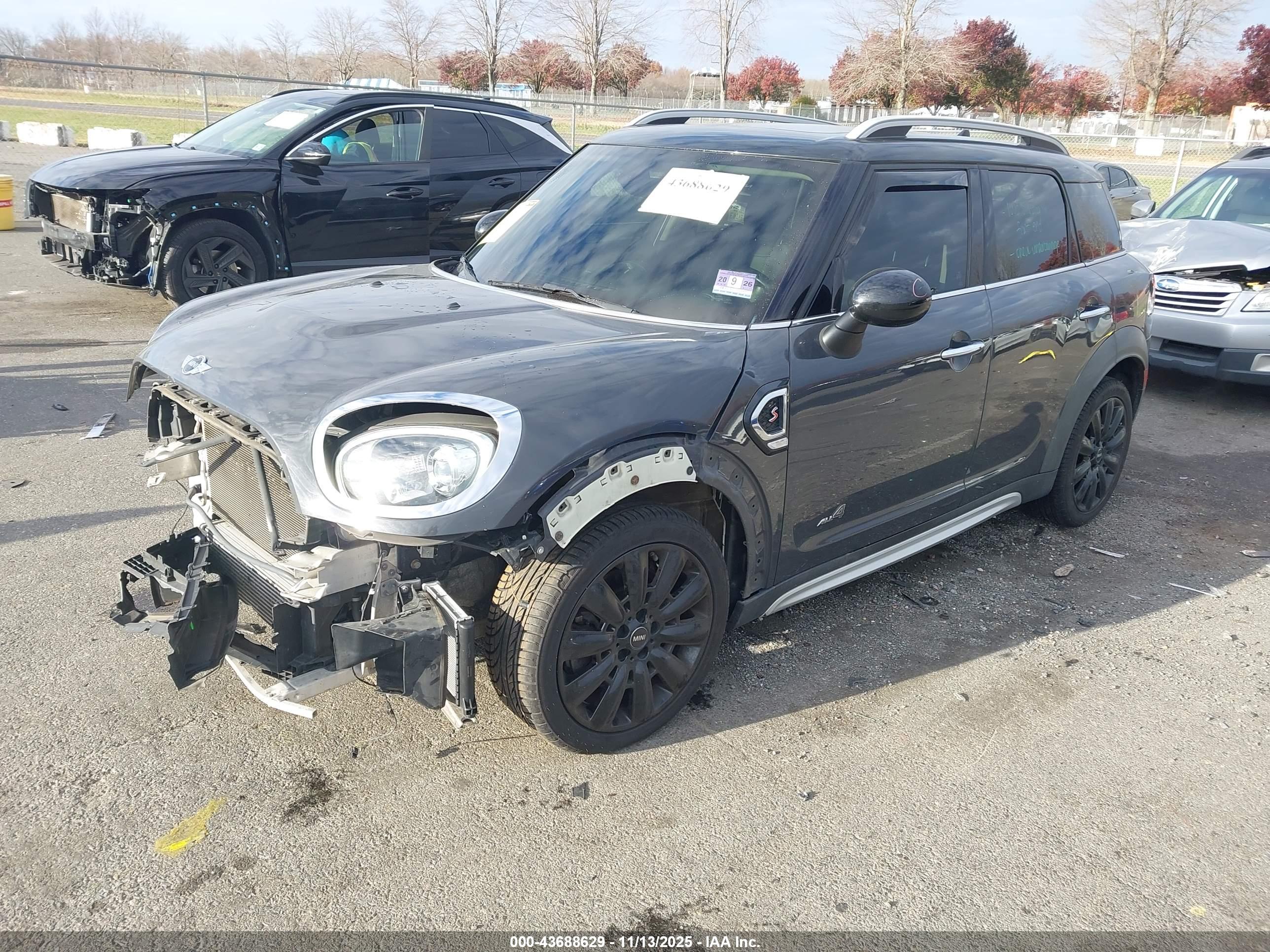 MINI COUNTRYMAN image 2