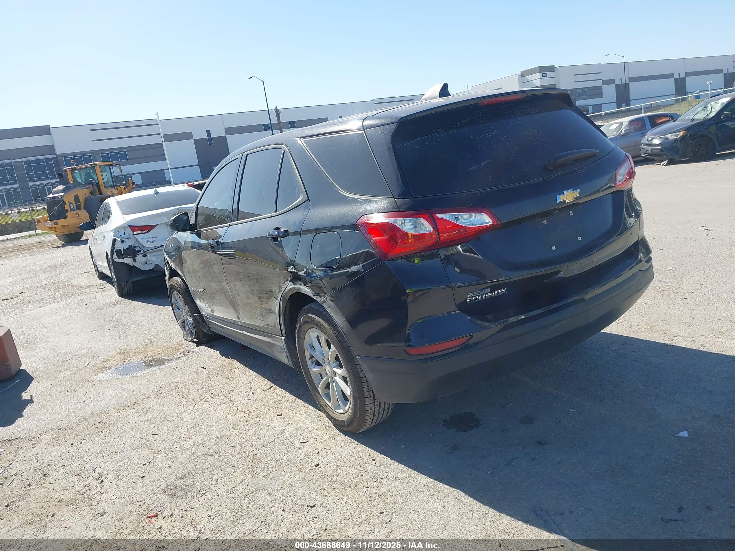 CHEVROLET EQUINOX image 3