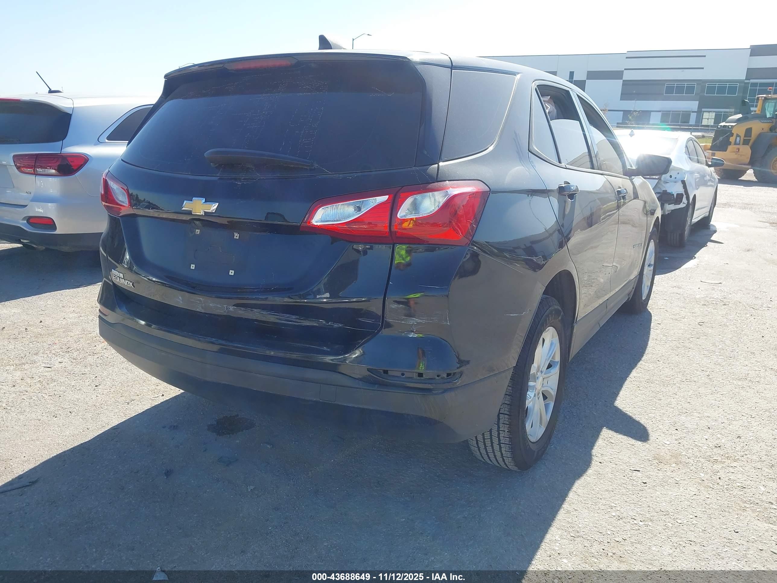 CHEVROLET EQUINOX image 4