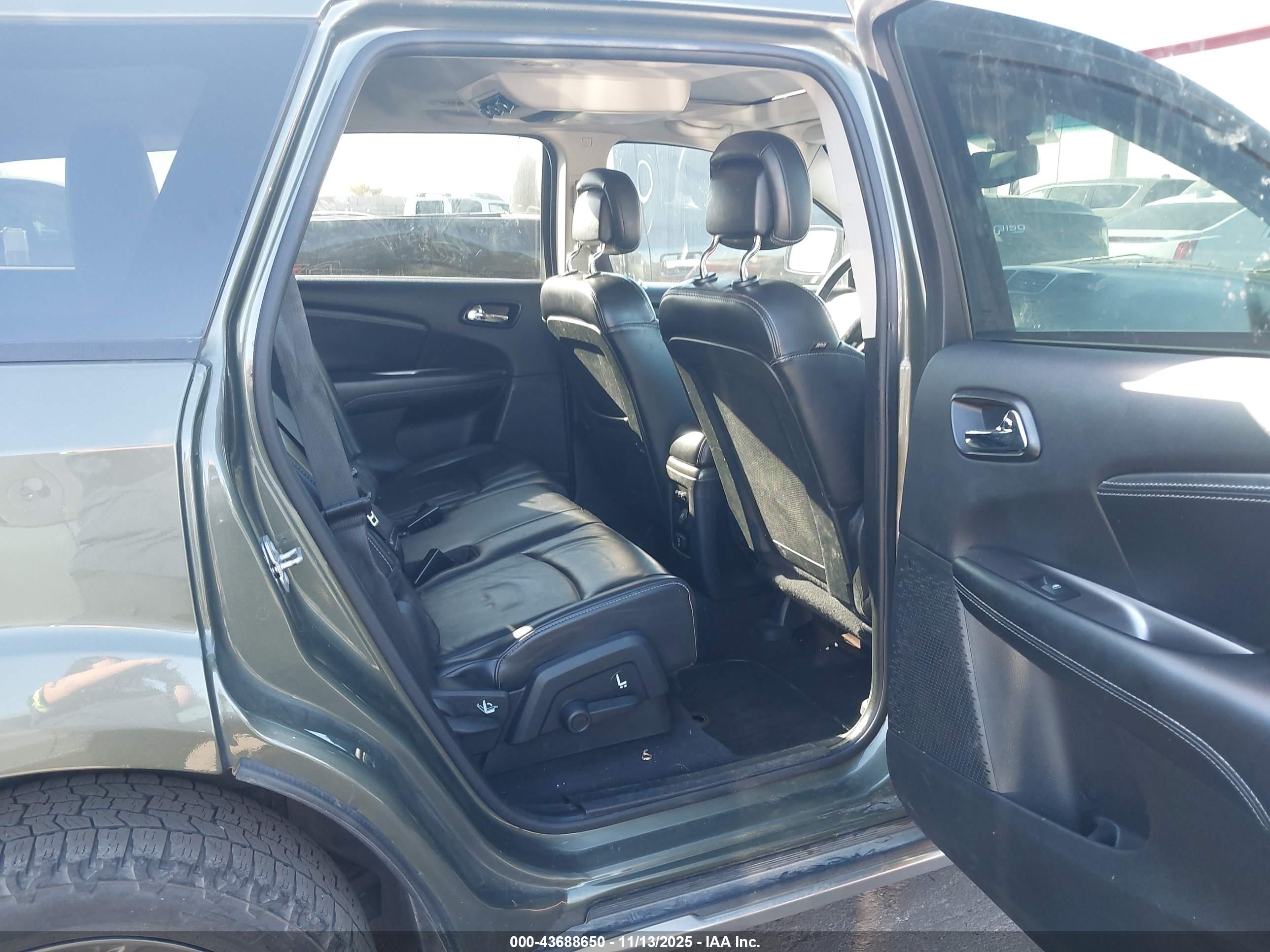 DODGE JOURNEY image 8