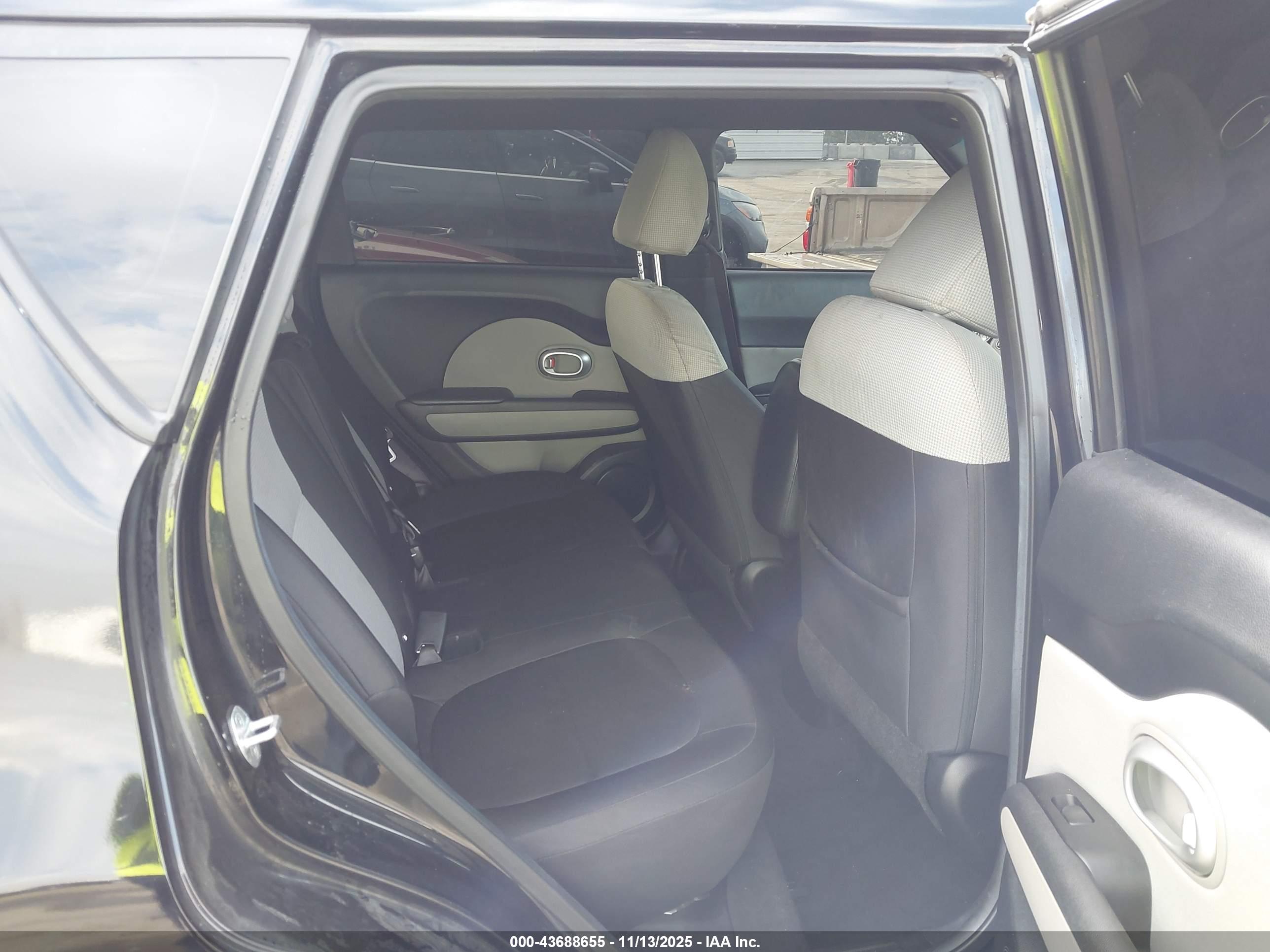 KIA SOUL image 8