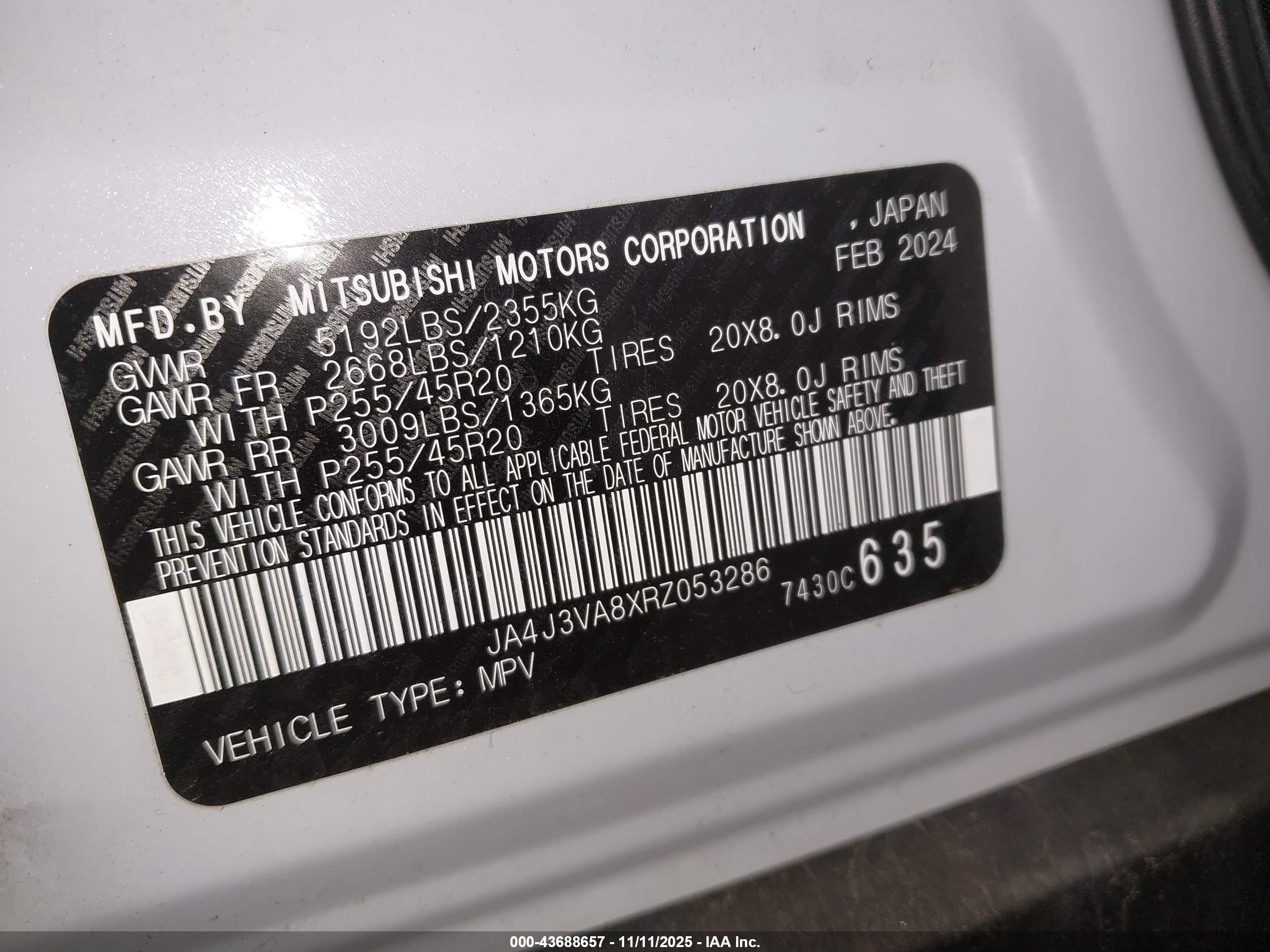 MITSUBISHI OUTLANDER image 9