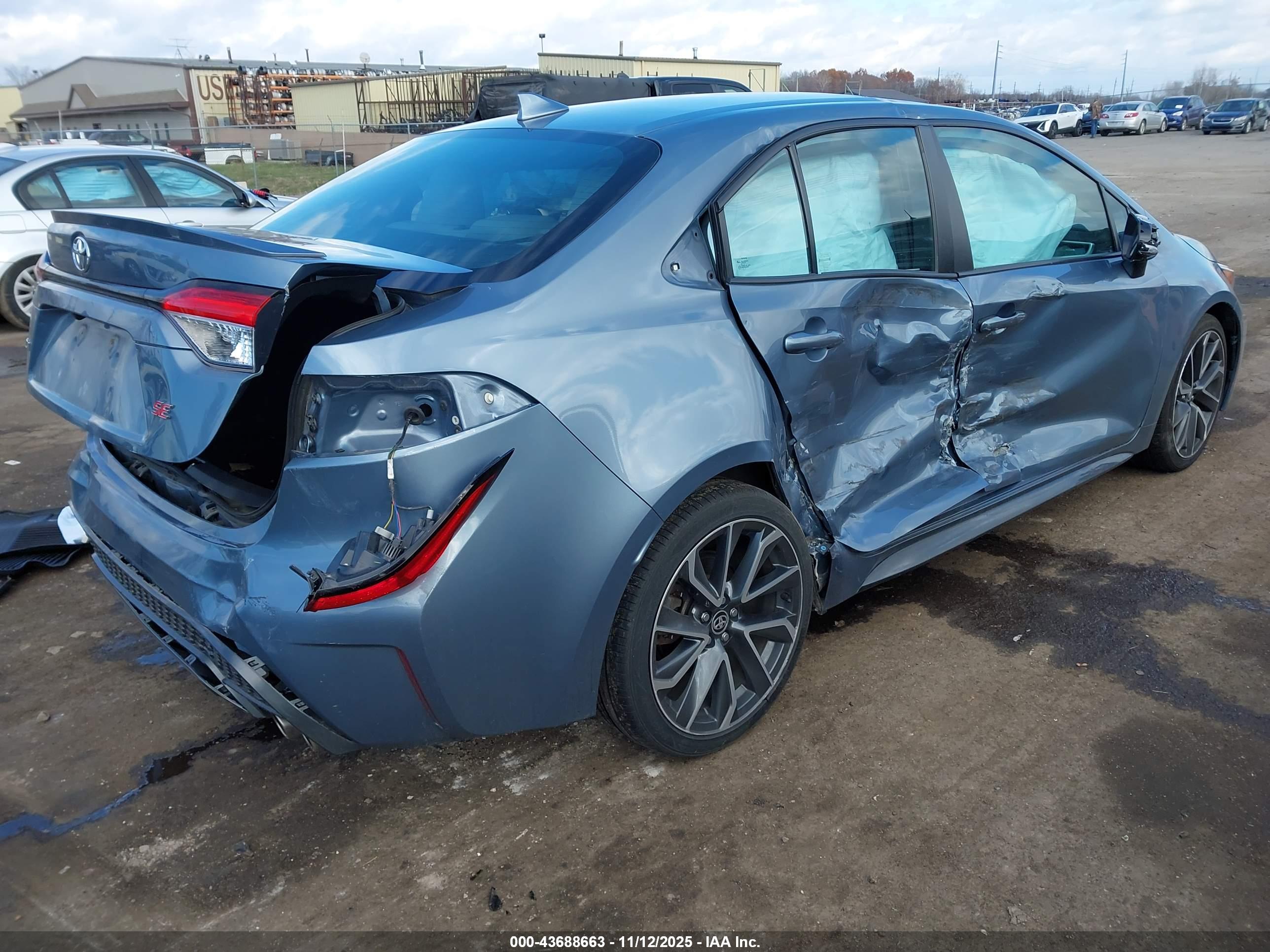 TOYOTA COROLLA image 4
