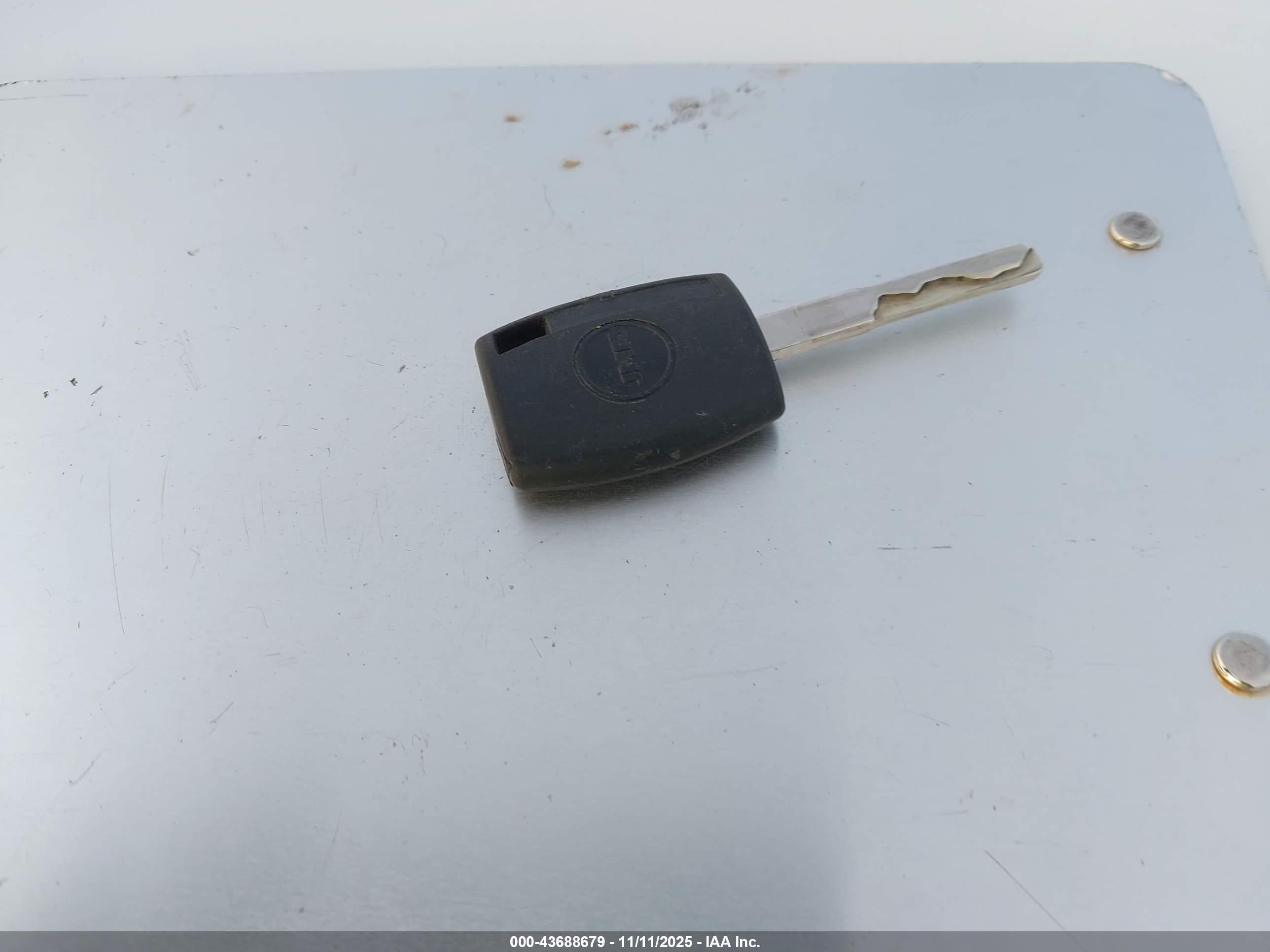 FORD FIESTA image 11