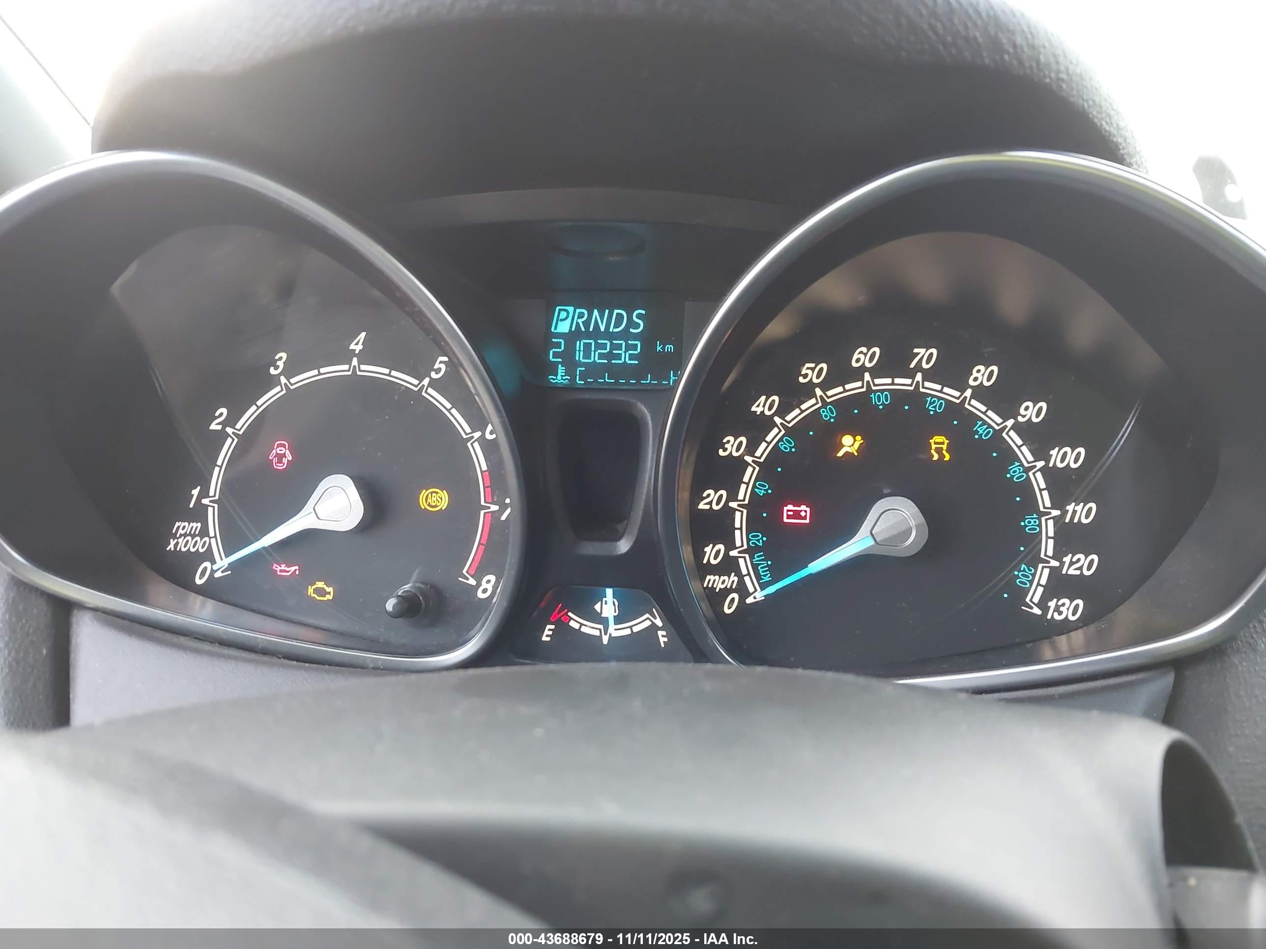 FORD FIESTA image 7