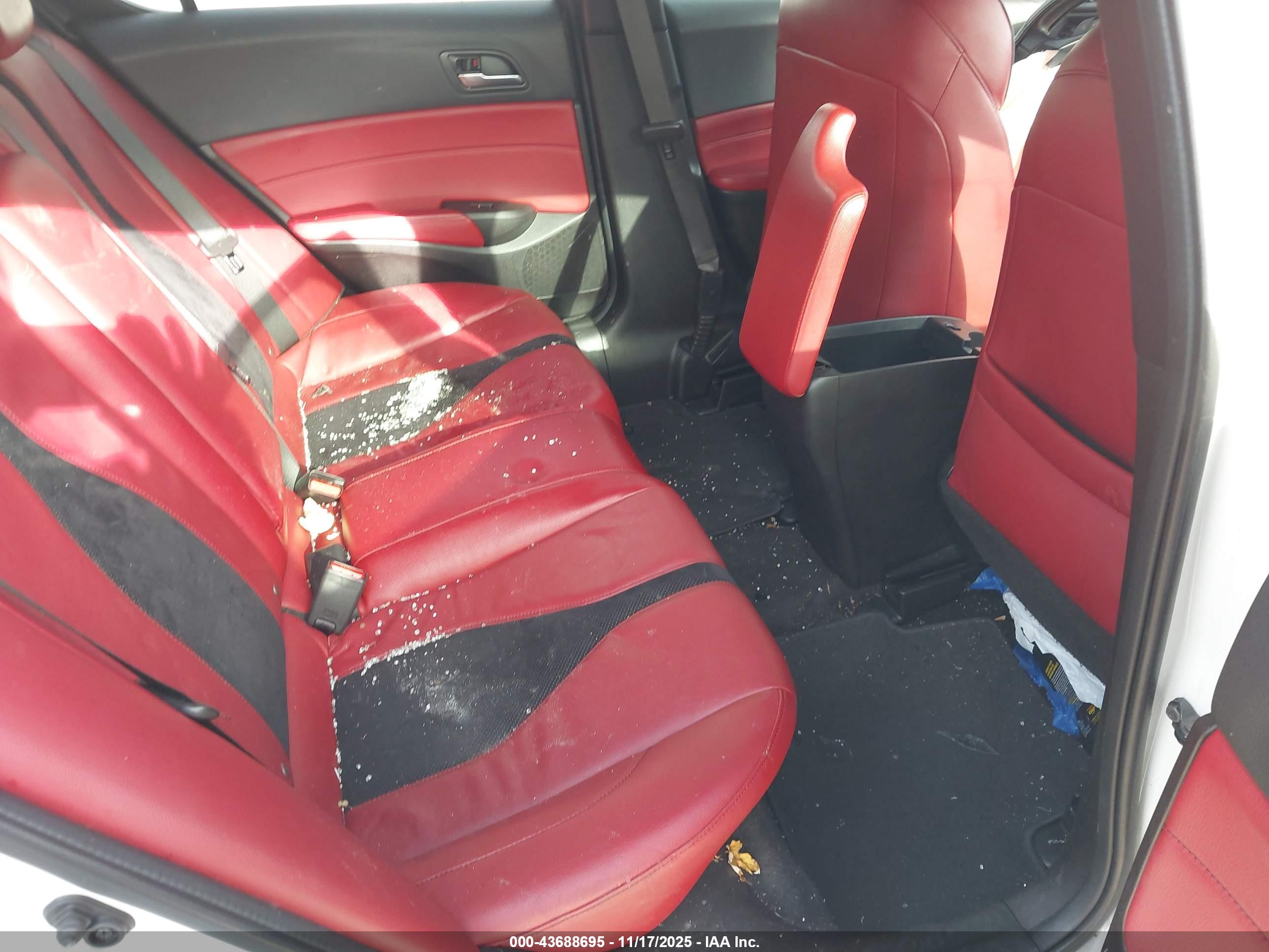 ACURA ILX image 8