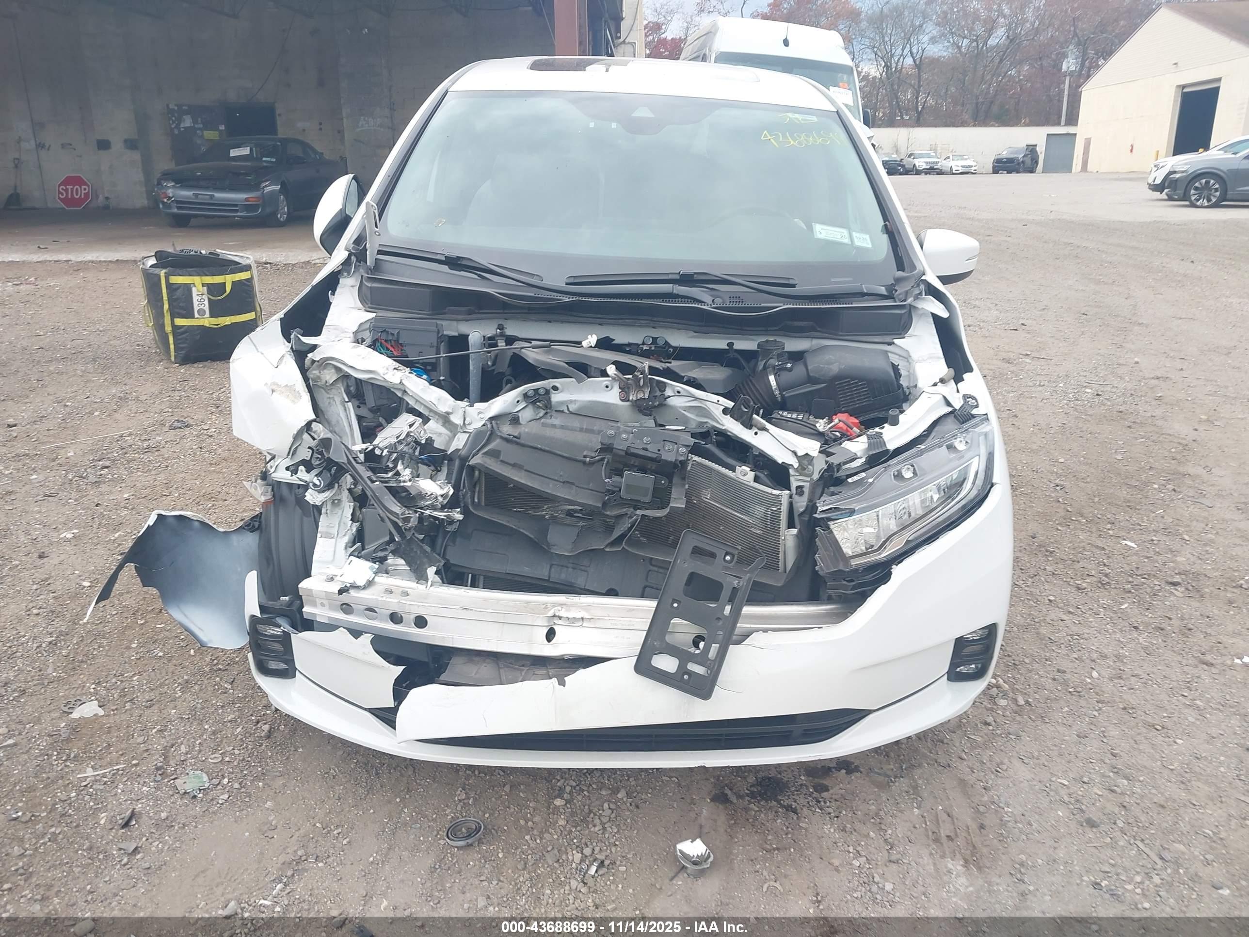 HONDA ODYSSEY image 6