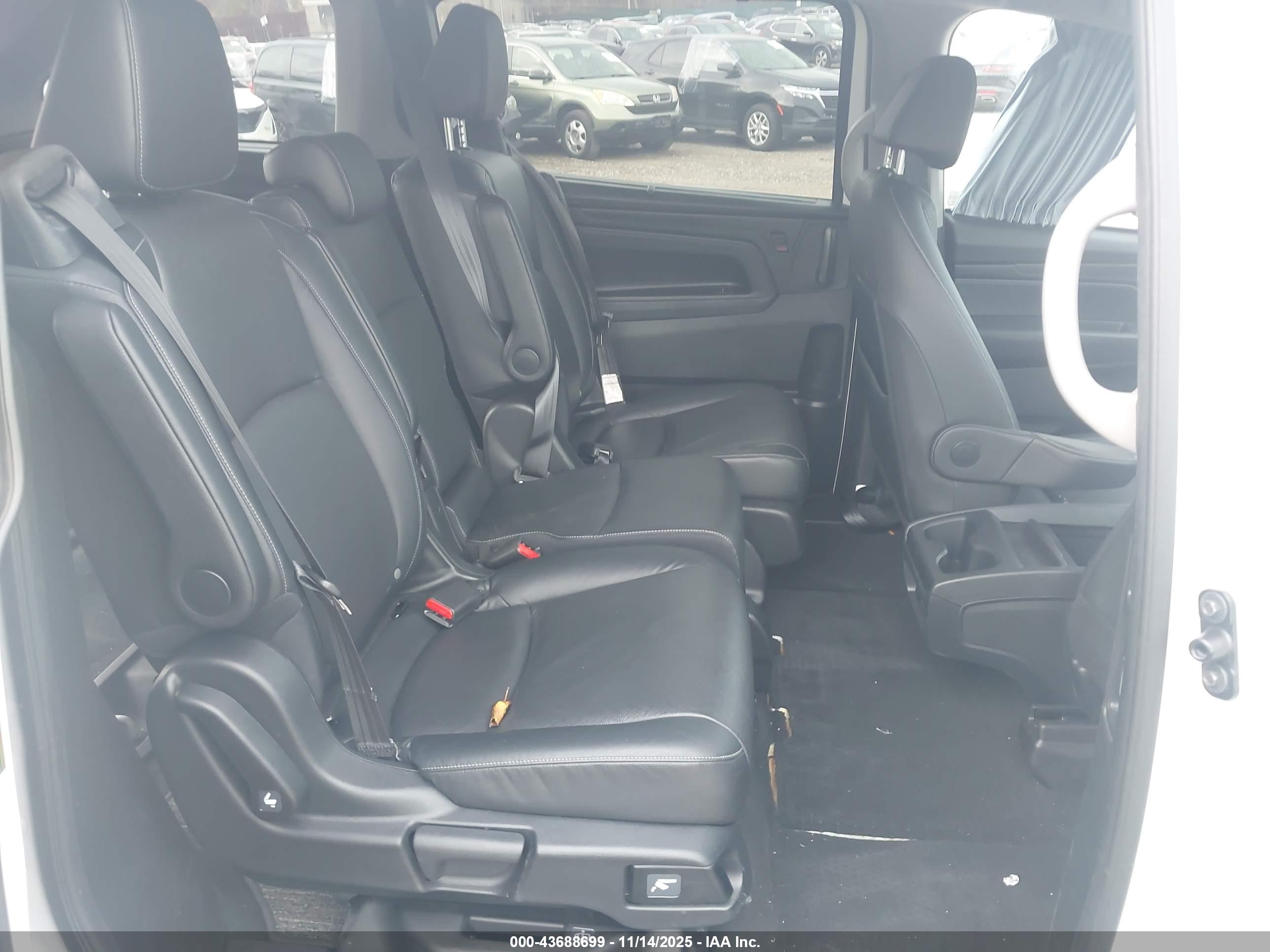 HONDA ODYSSEY image 8