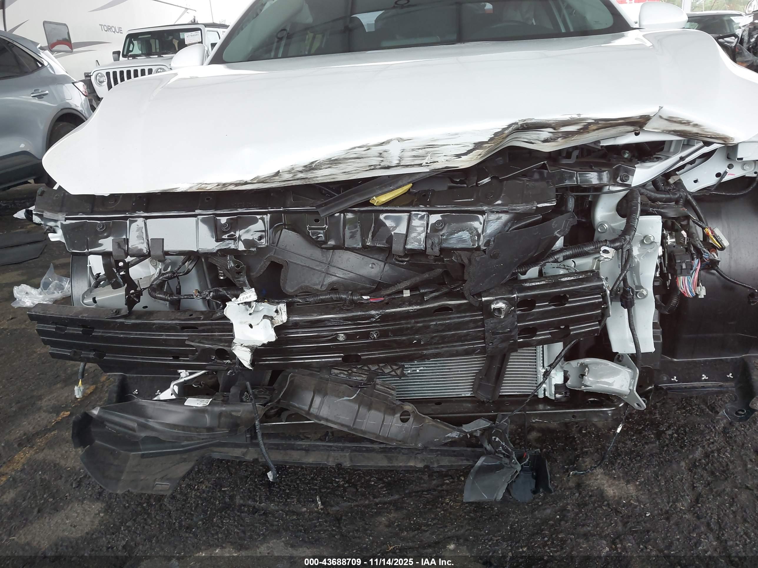 NISSAN SENTRA image 6