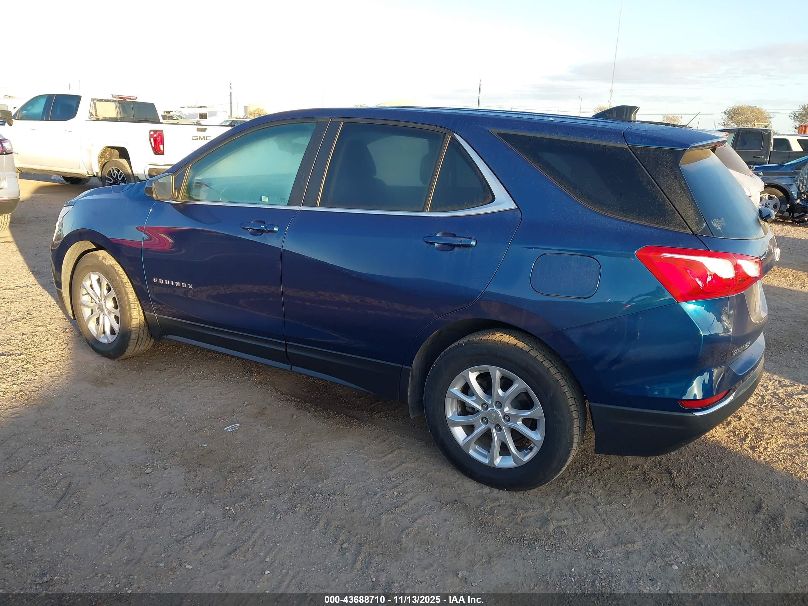 CHEVROLET EQUINOX image 3