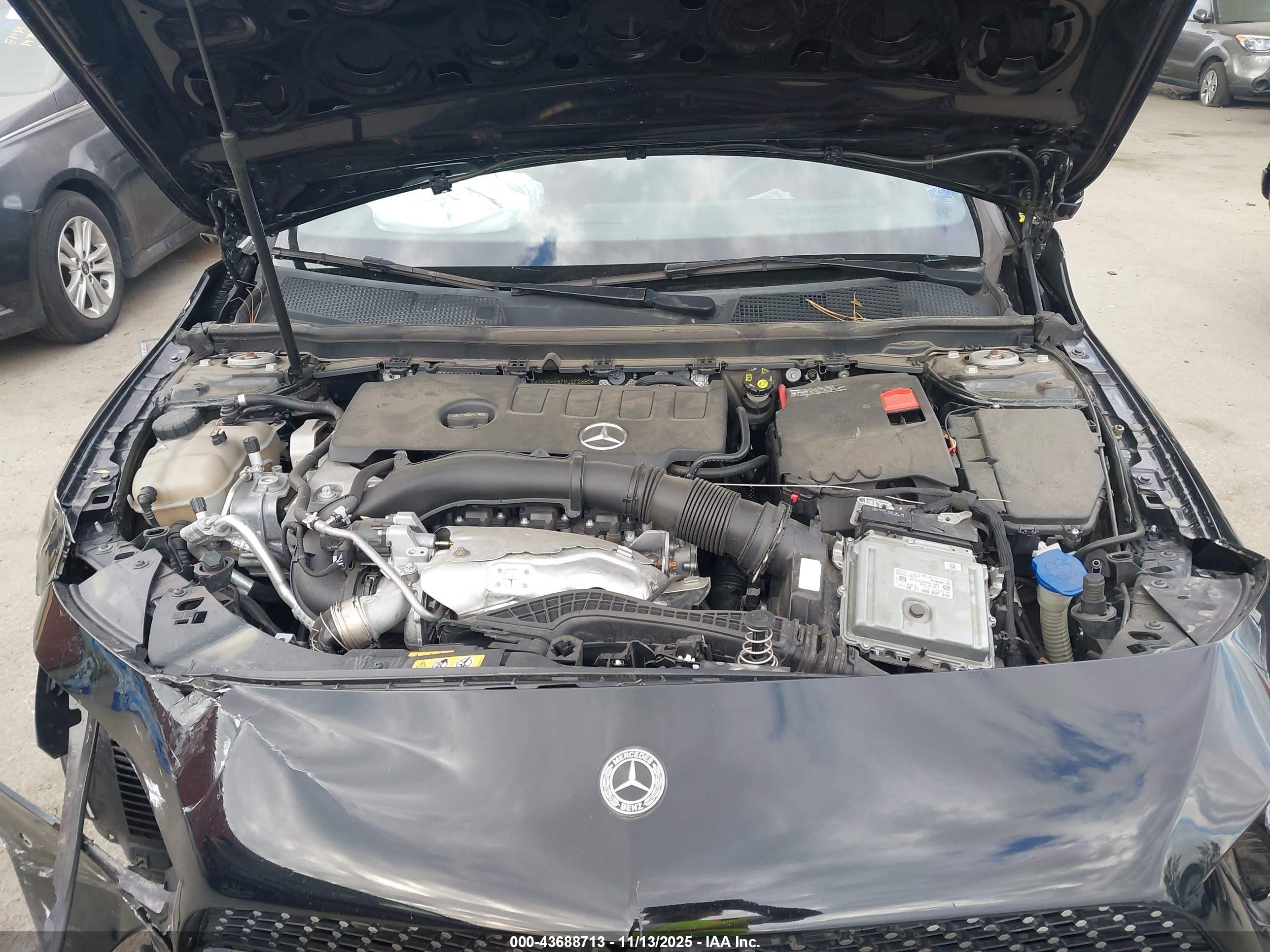 MERCEDES-BENZ A image 10