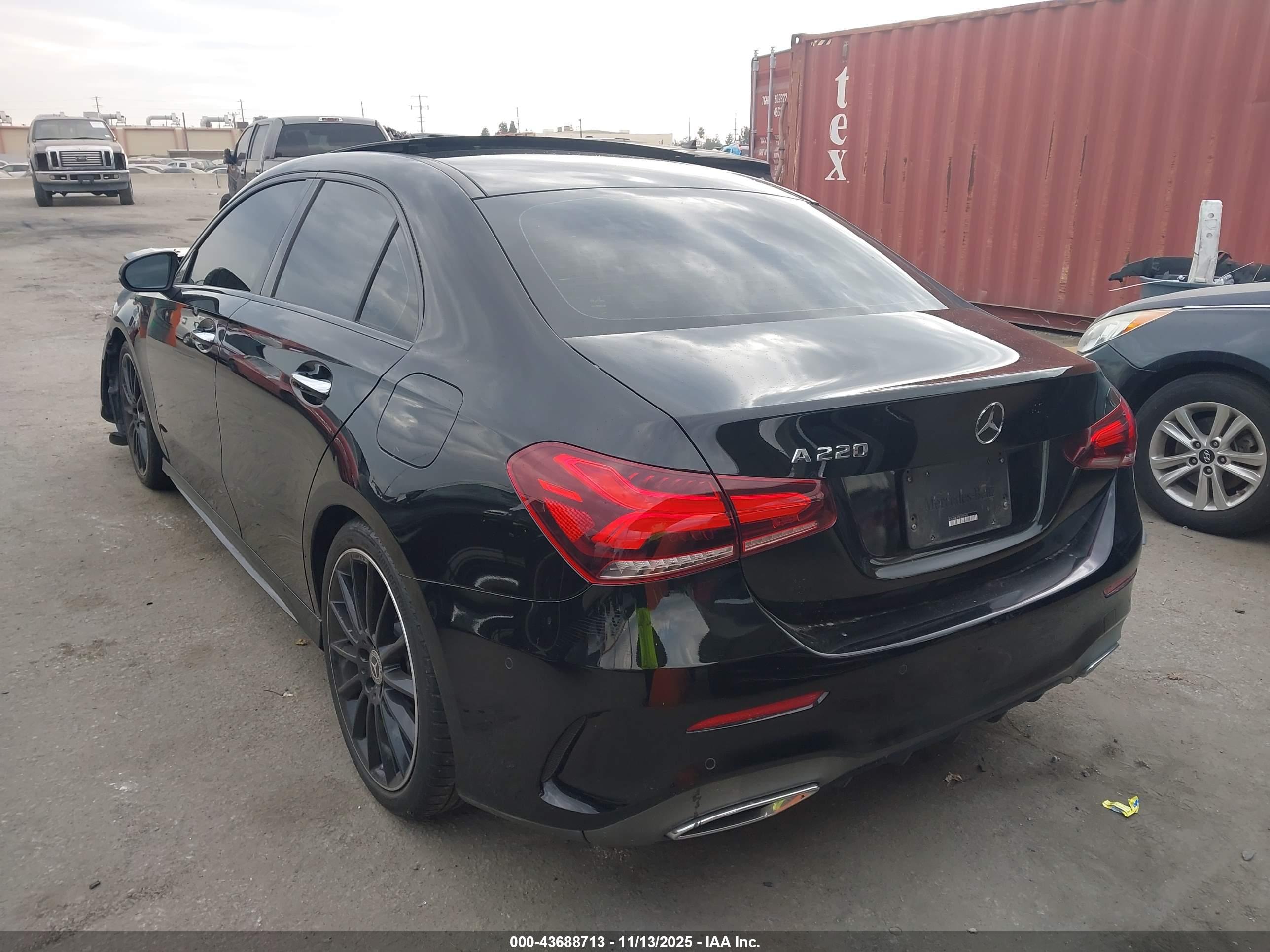 MERCEDES-BENZ A image 3
