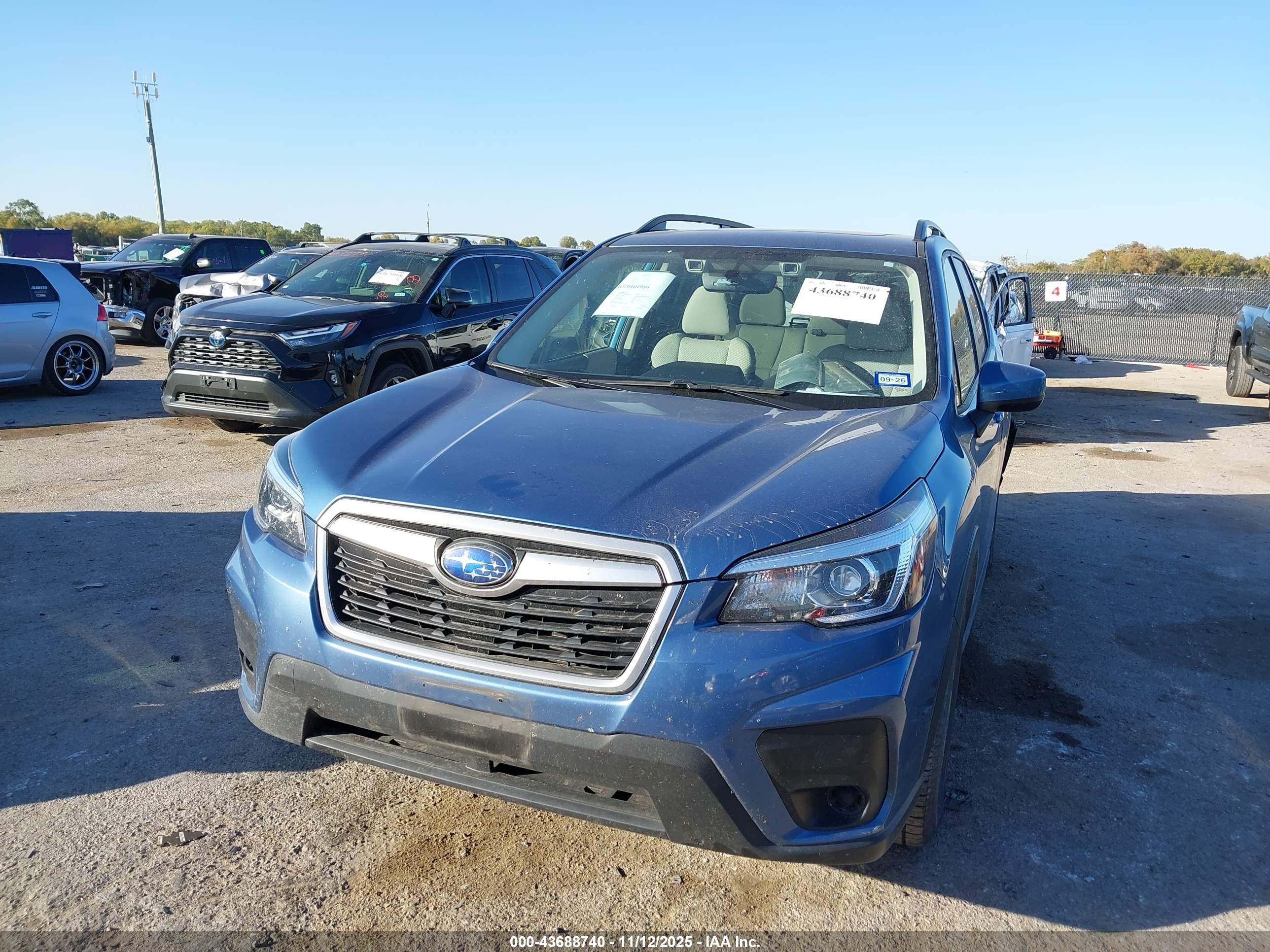 SUBARU FORESTER image 2