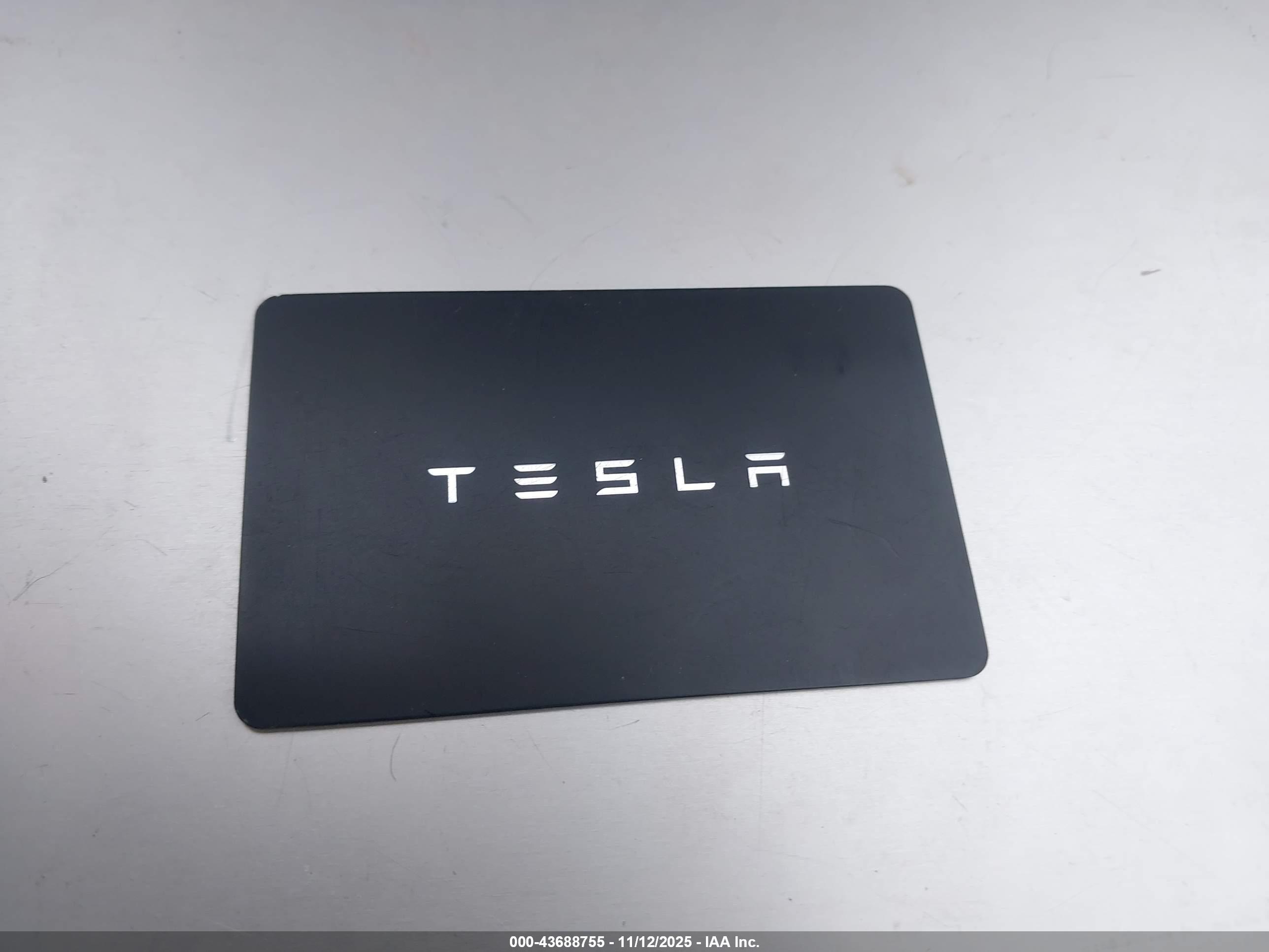 TESLA MODEL image 11