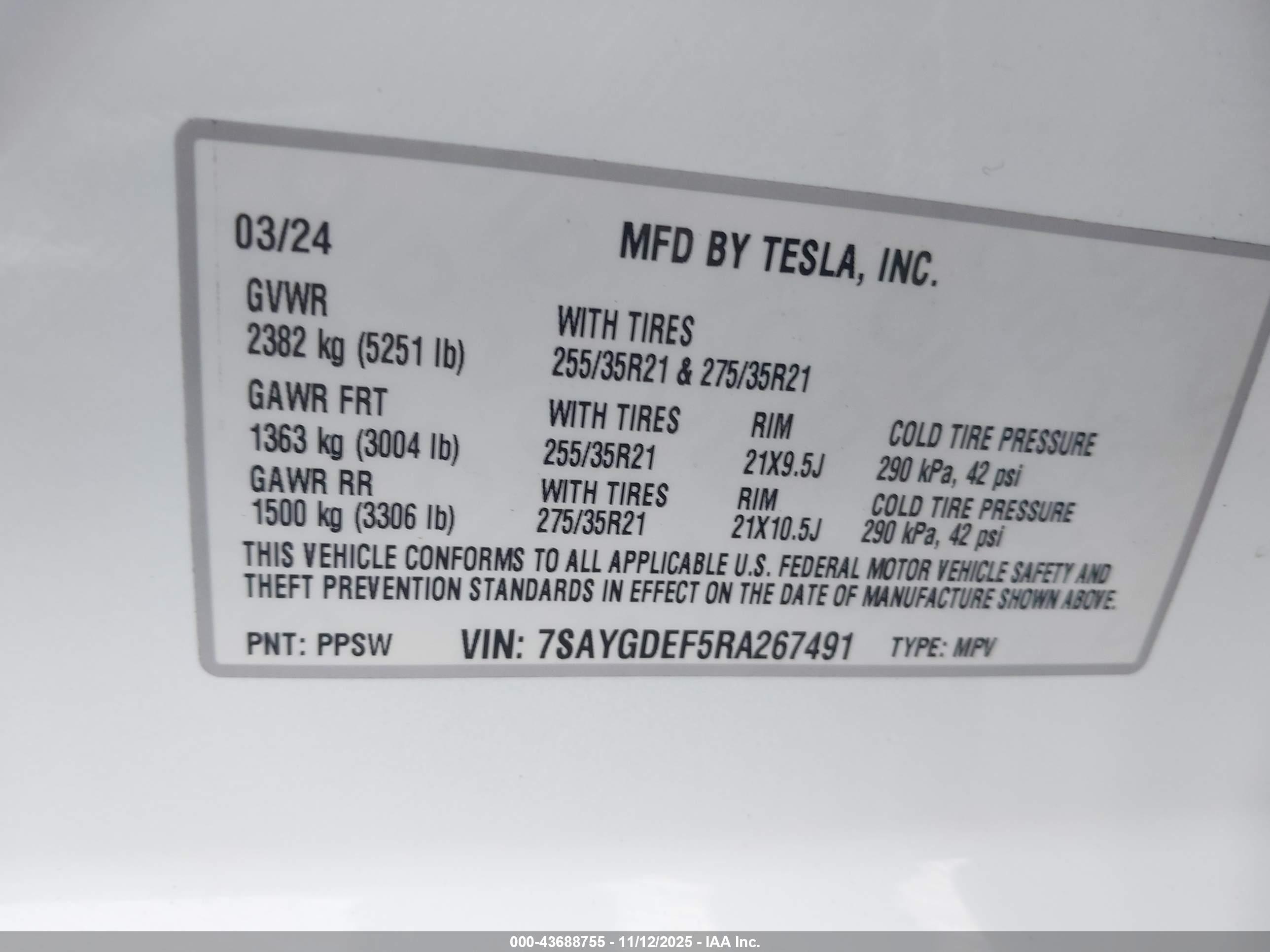 TESLA MODEL image 9