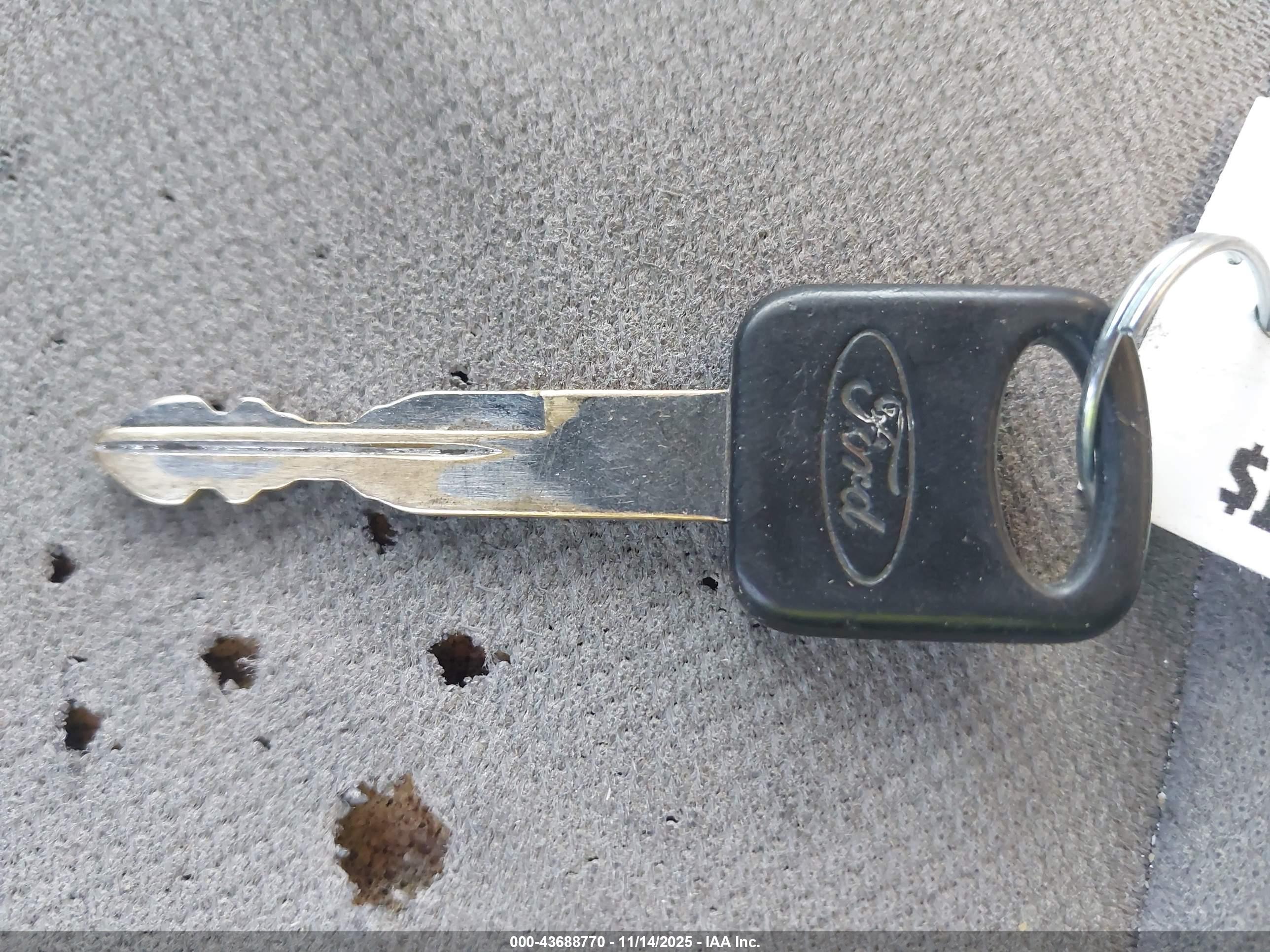 FORD E-250 image 11