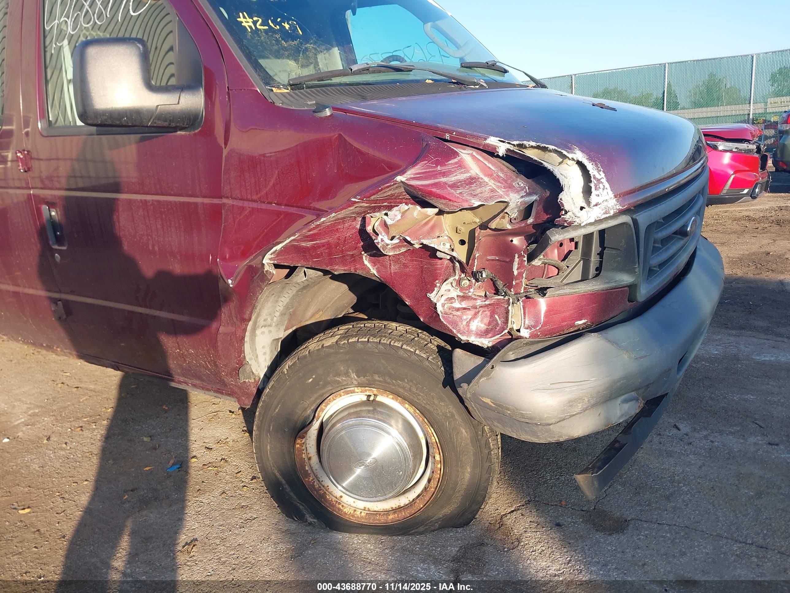 FORD E-250 image 6