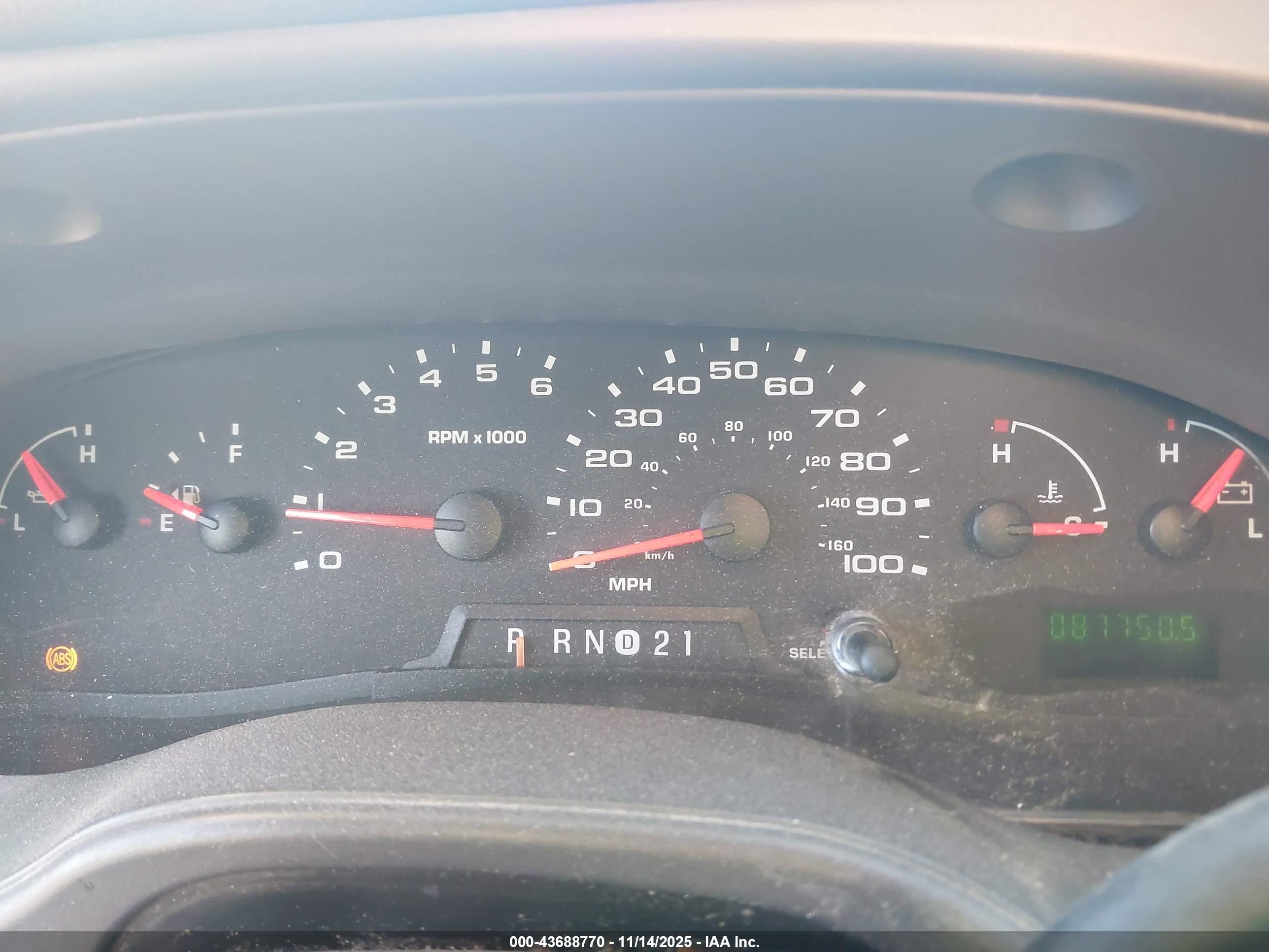 FORD E-250 image 7