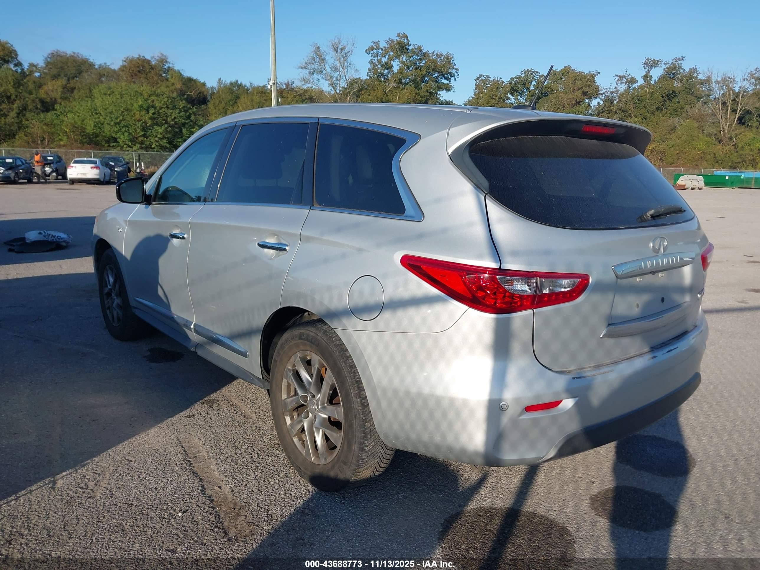 INFINITI QX60 image 3