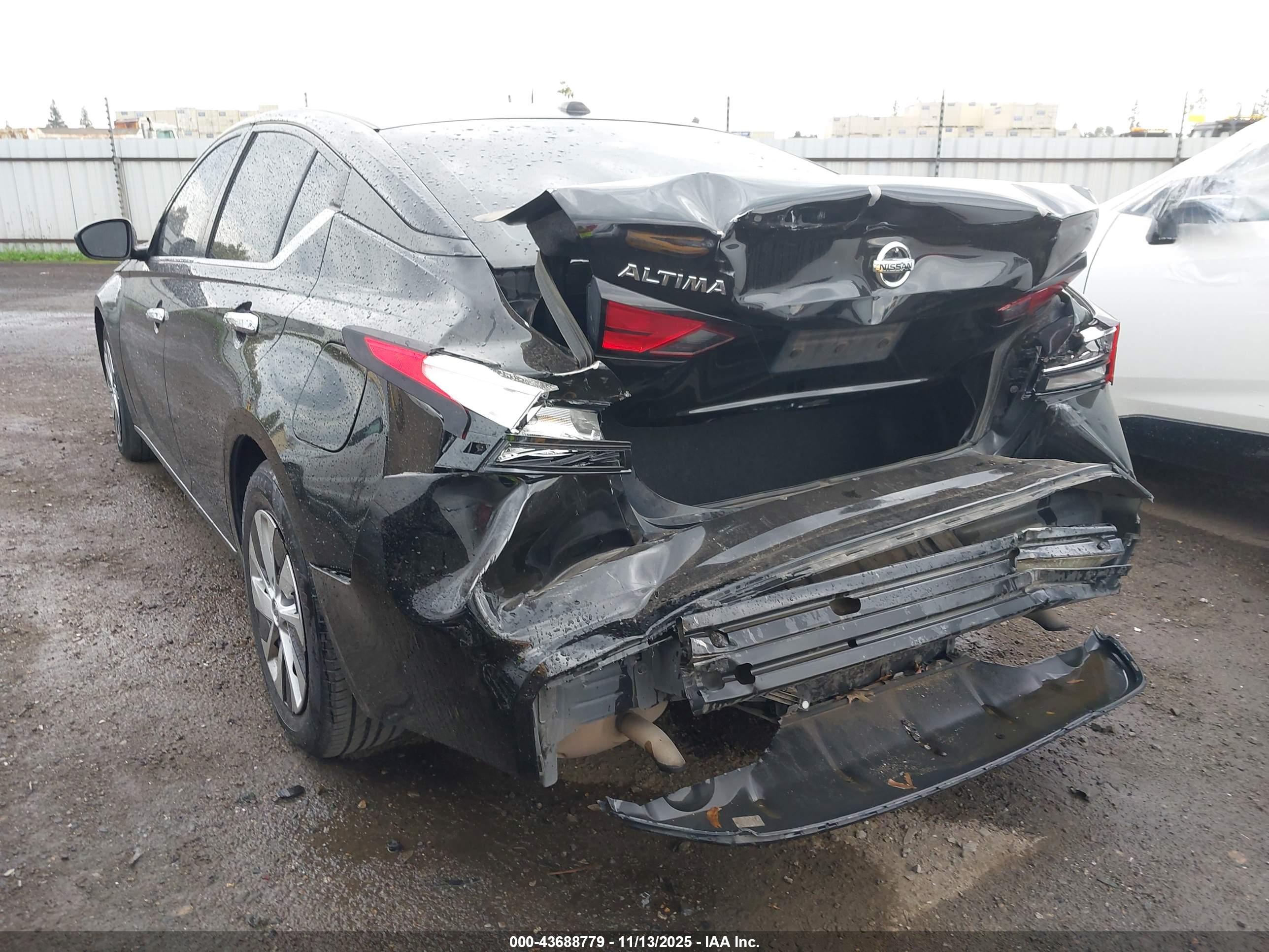 NISSAN ALTIMA image 3