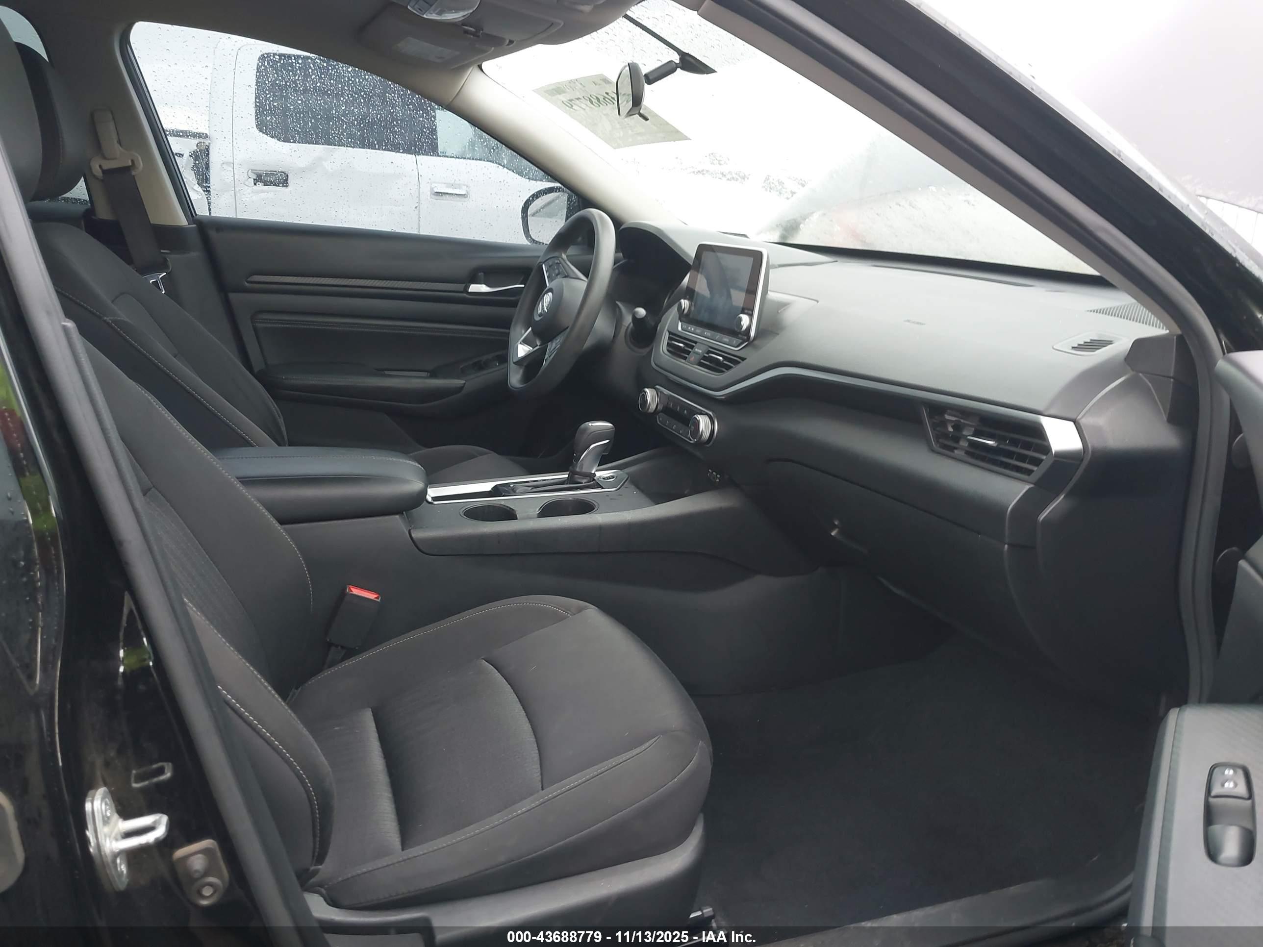 NISSAN ALTIMA image 5