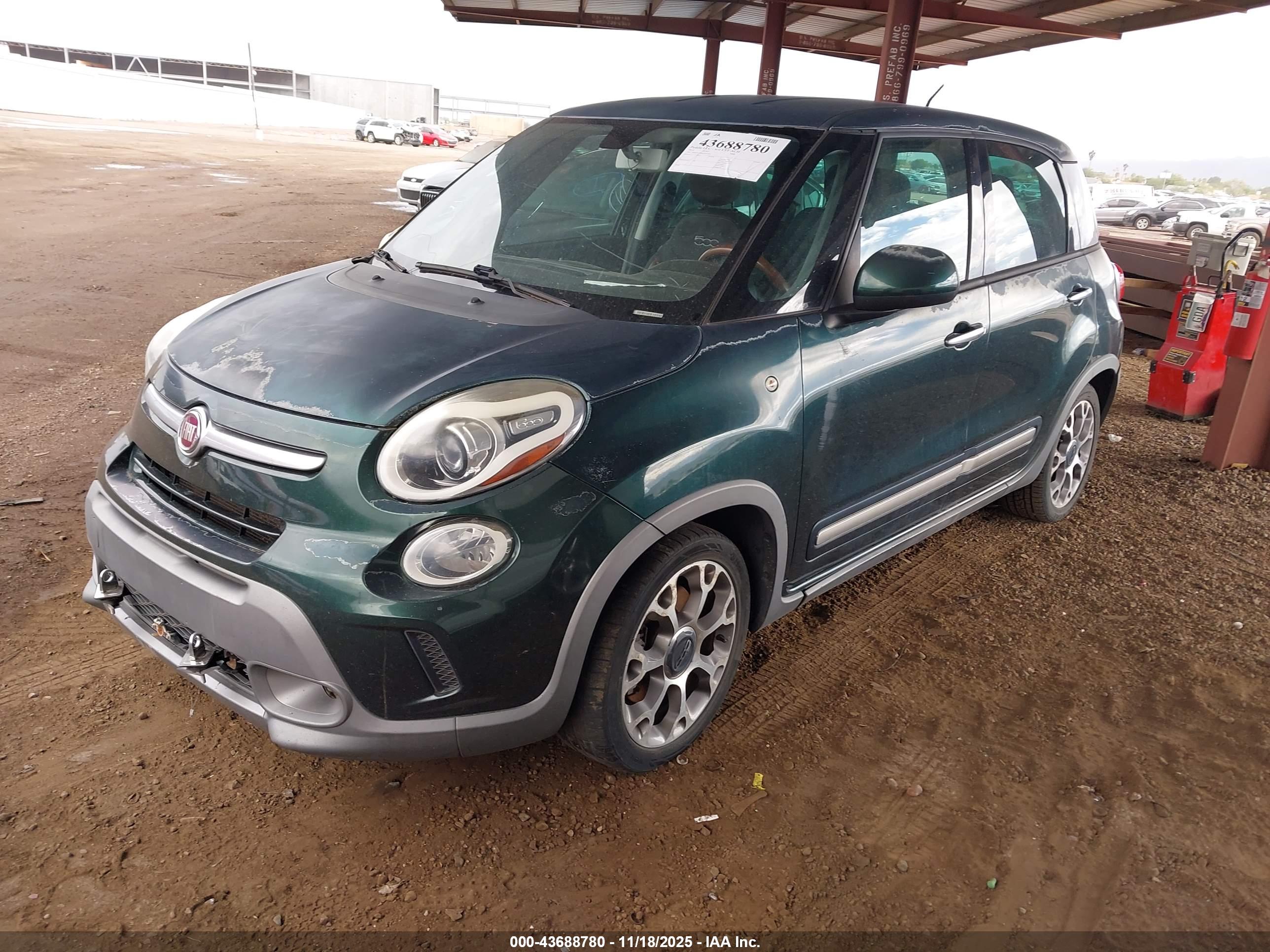 FIAT 500L image 2
