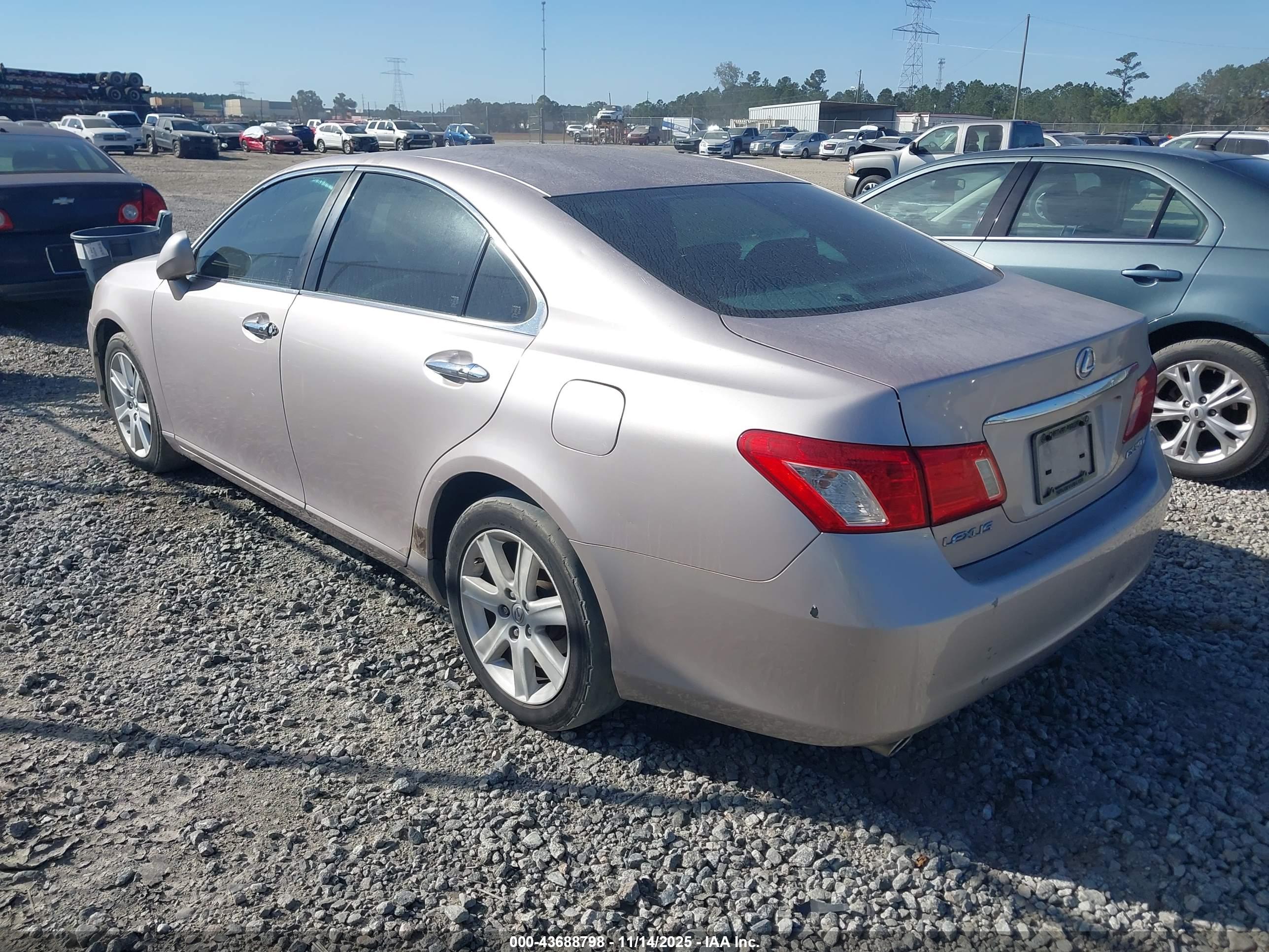 LEXUS ES image 3