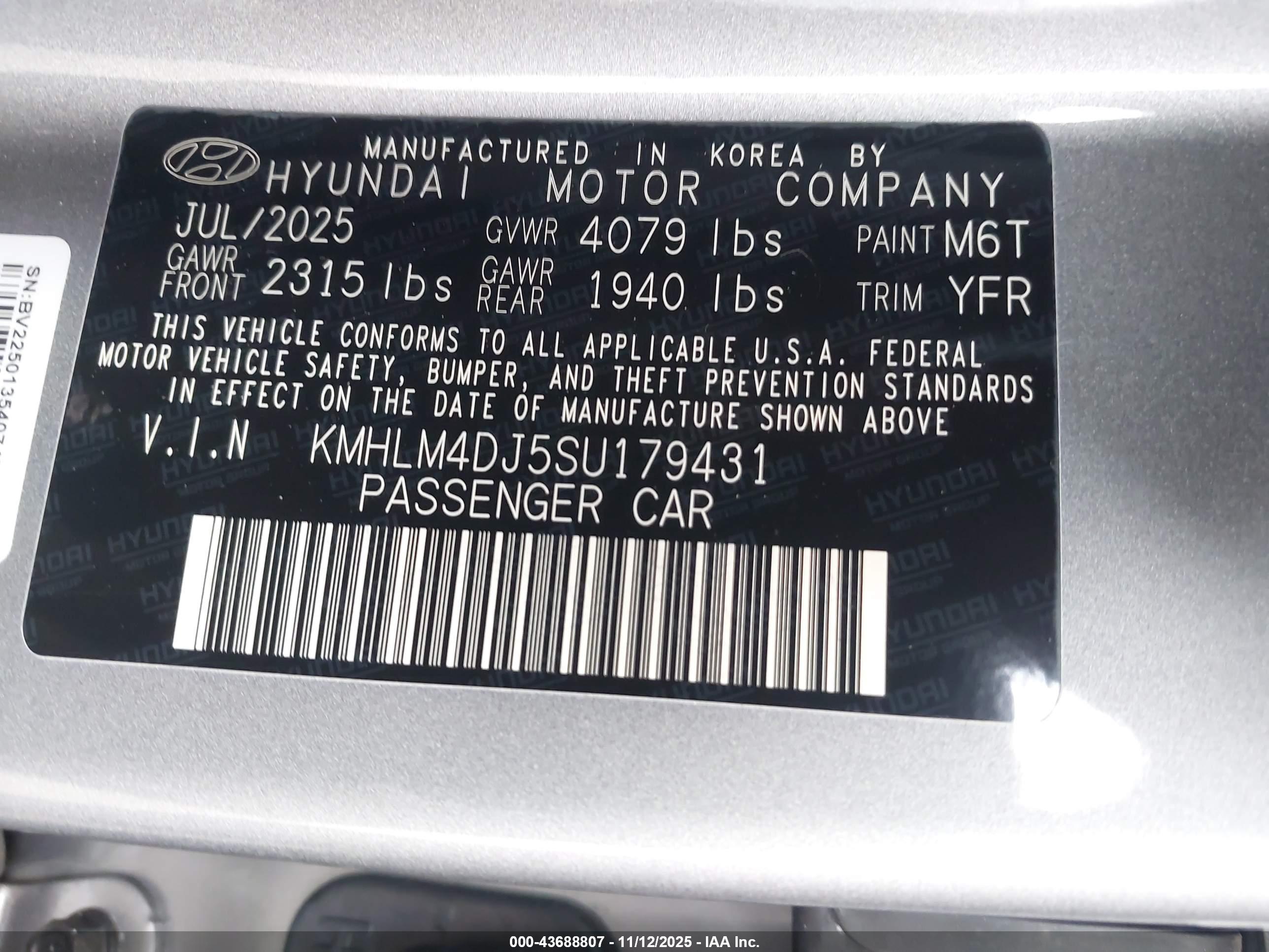 HYUNDAI ELANTRA image 9