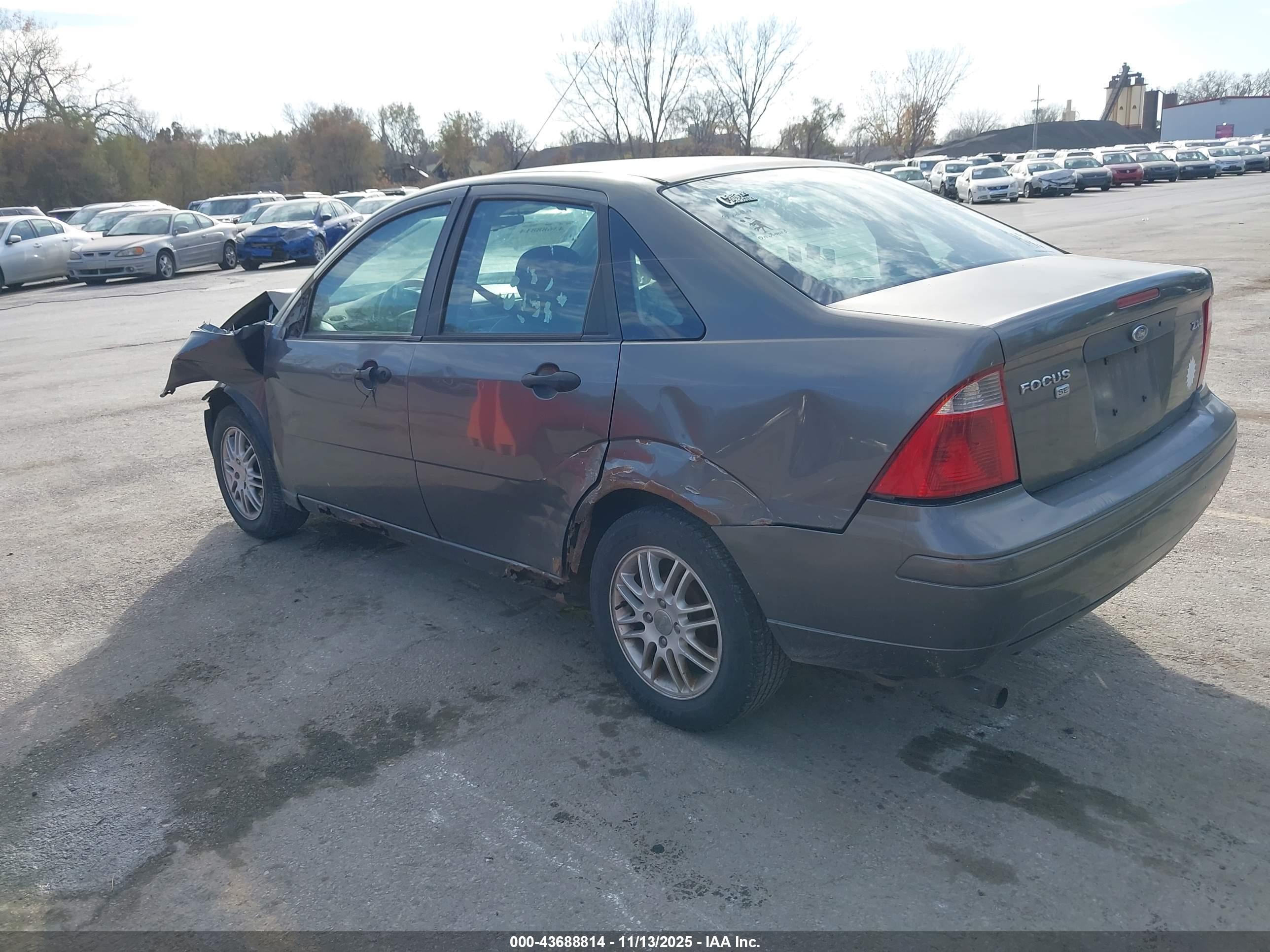 FORD FOCUS image 3