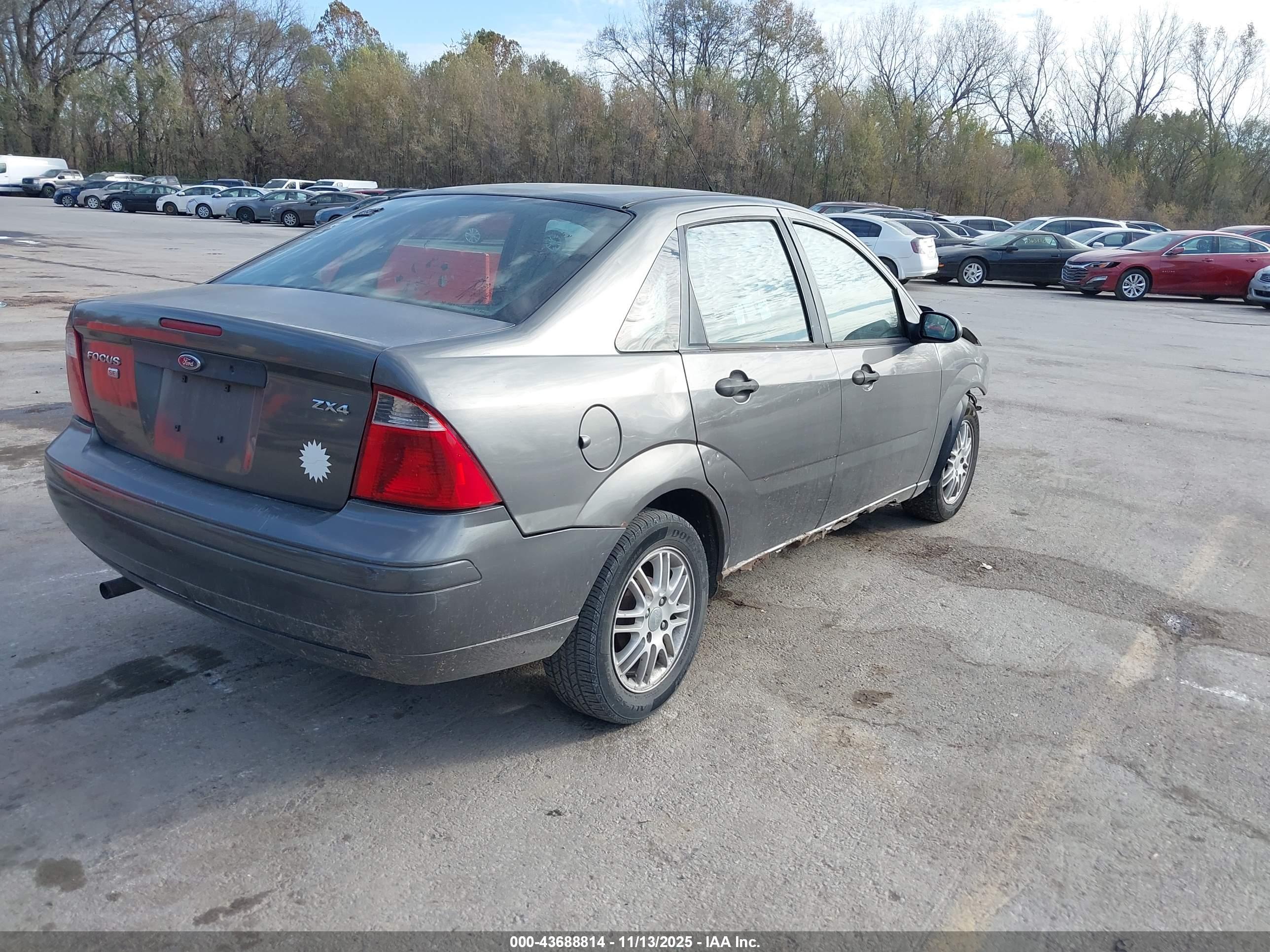FORD FOCUS image 4