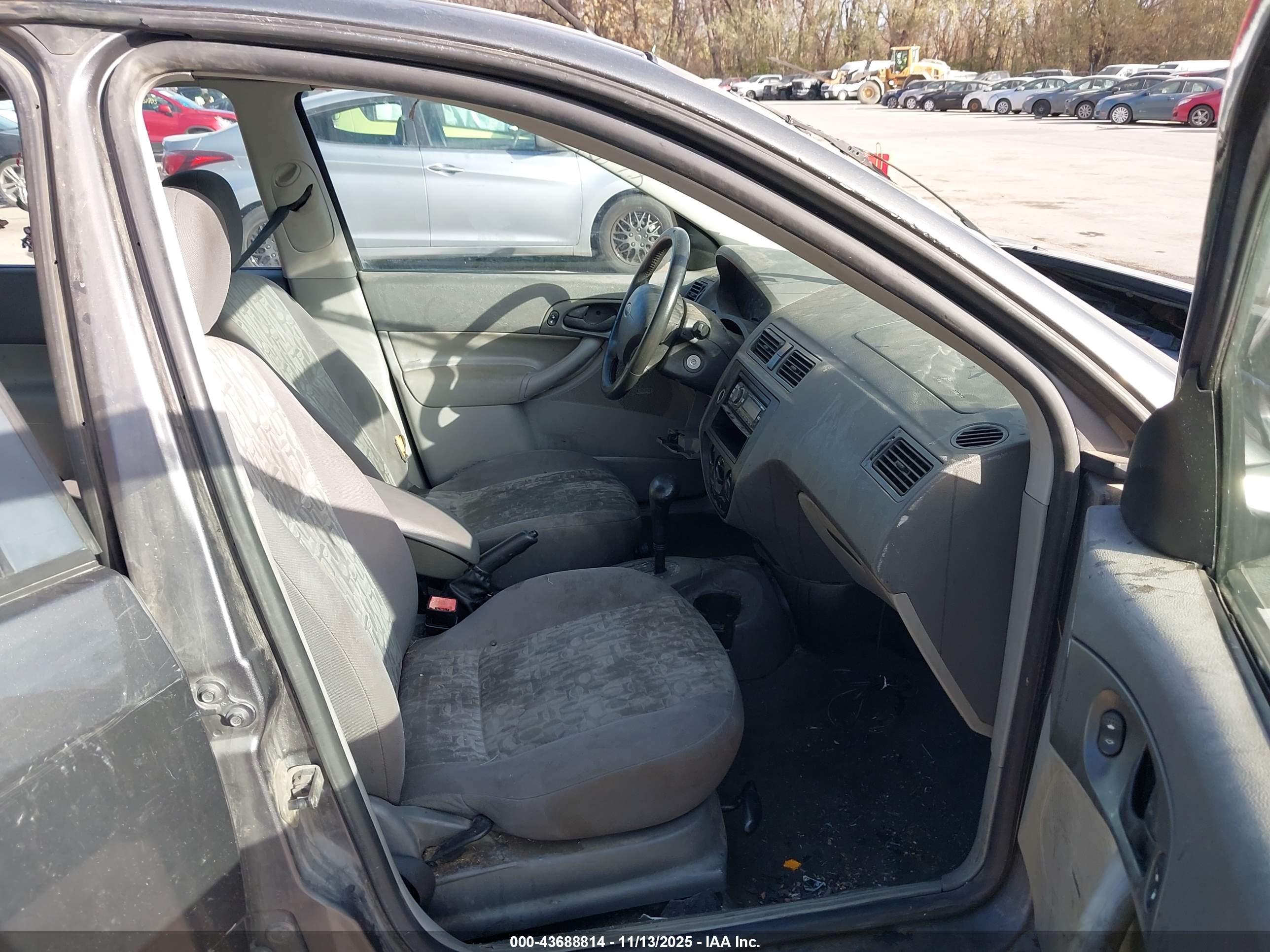 FORD FOCUS image 5