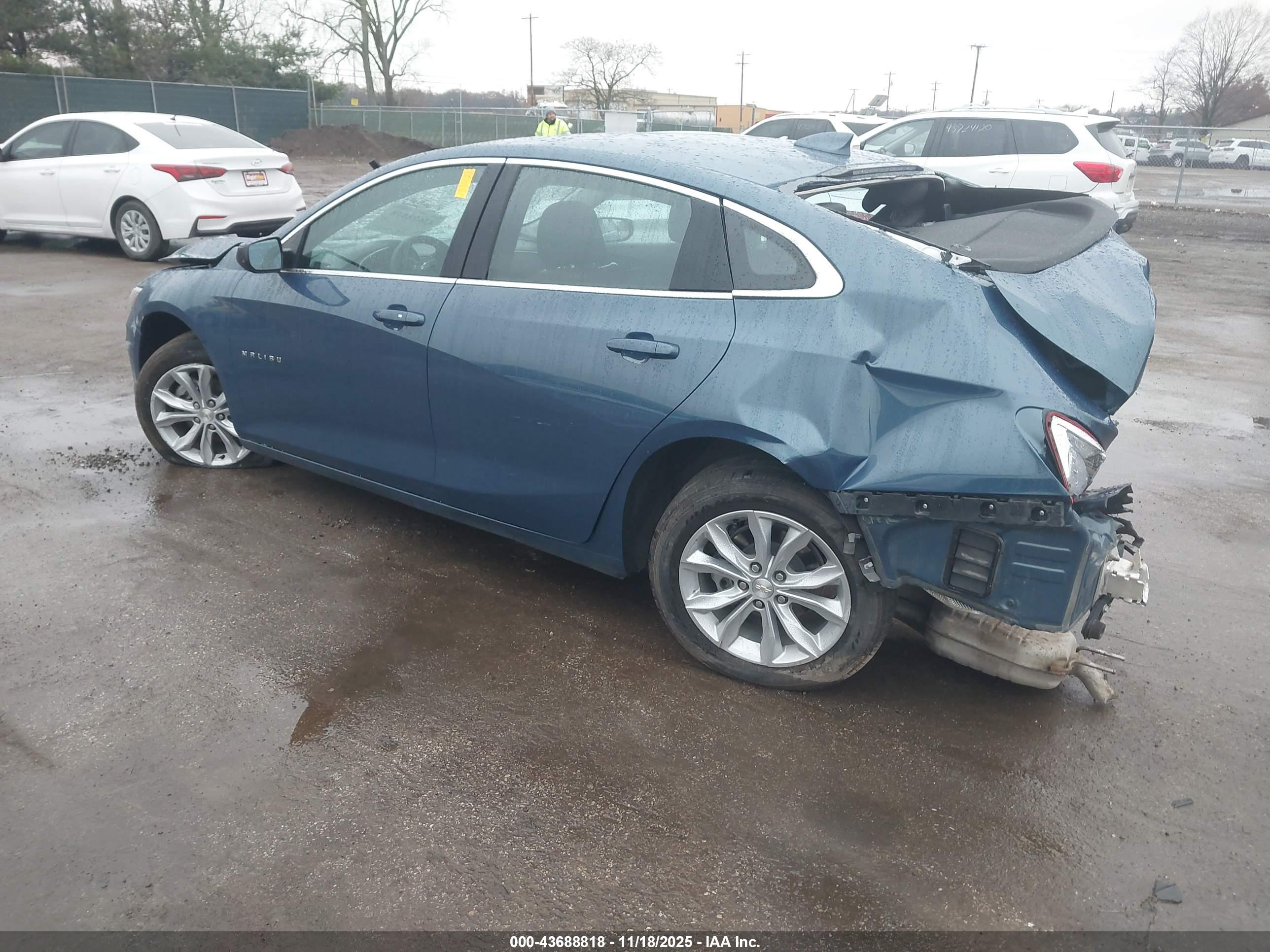 CHEVROLET MALIBU image 3