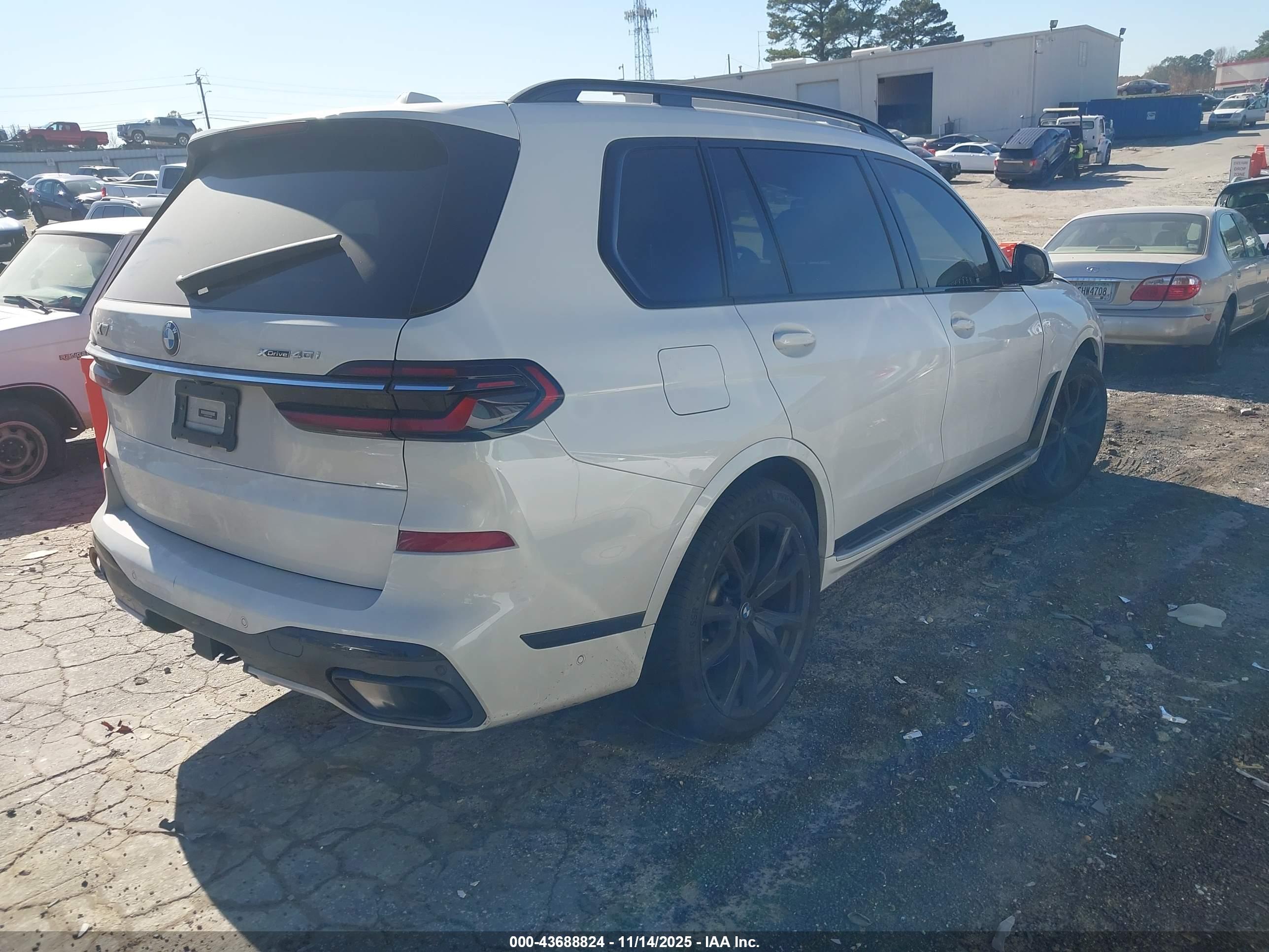BMW X7 image 4