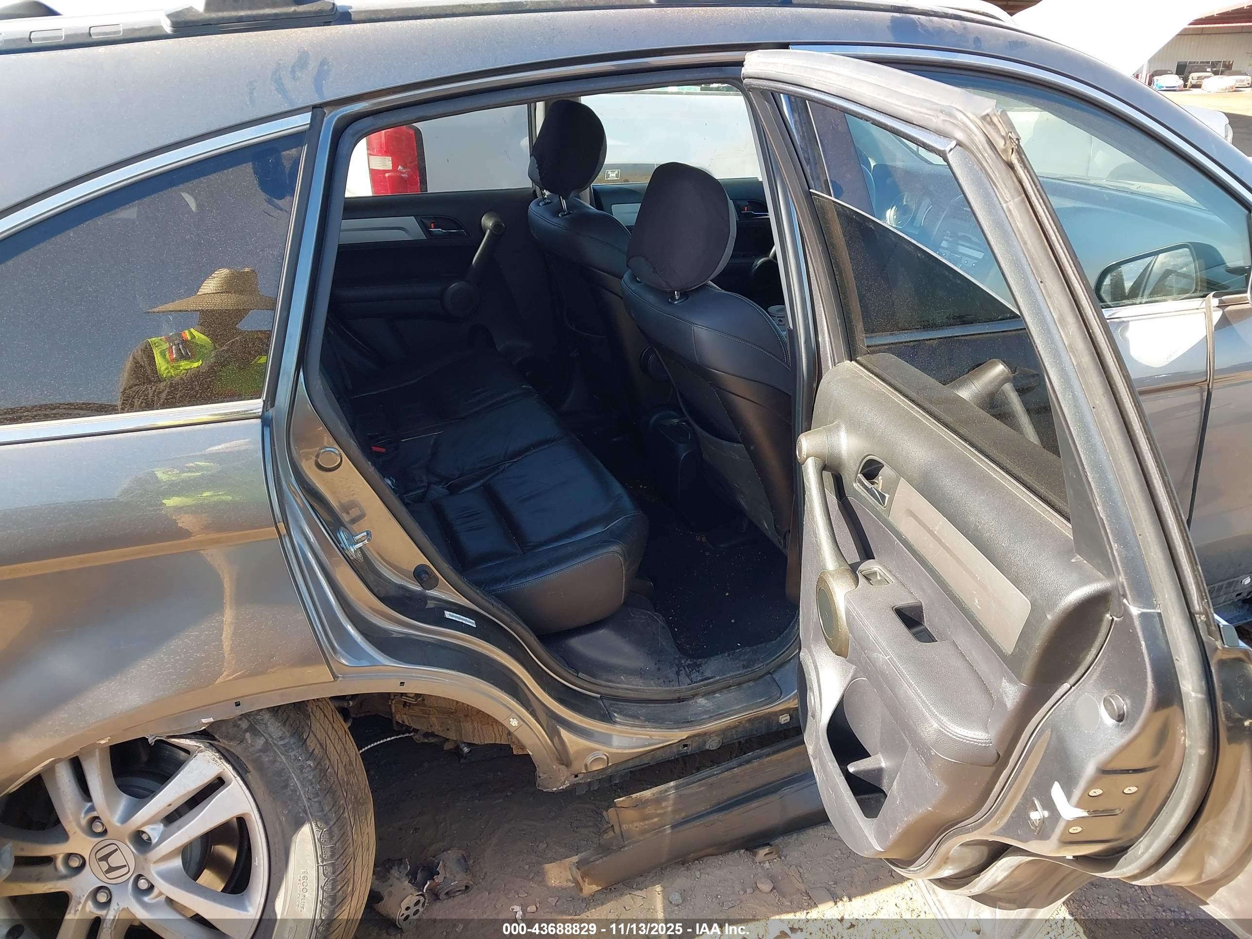 HONDA CR-V image 8
