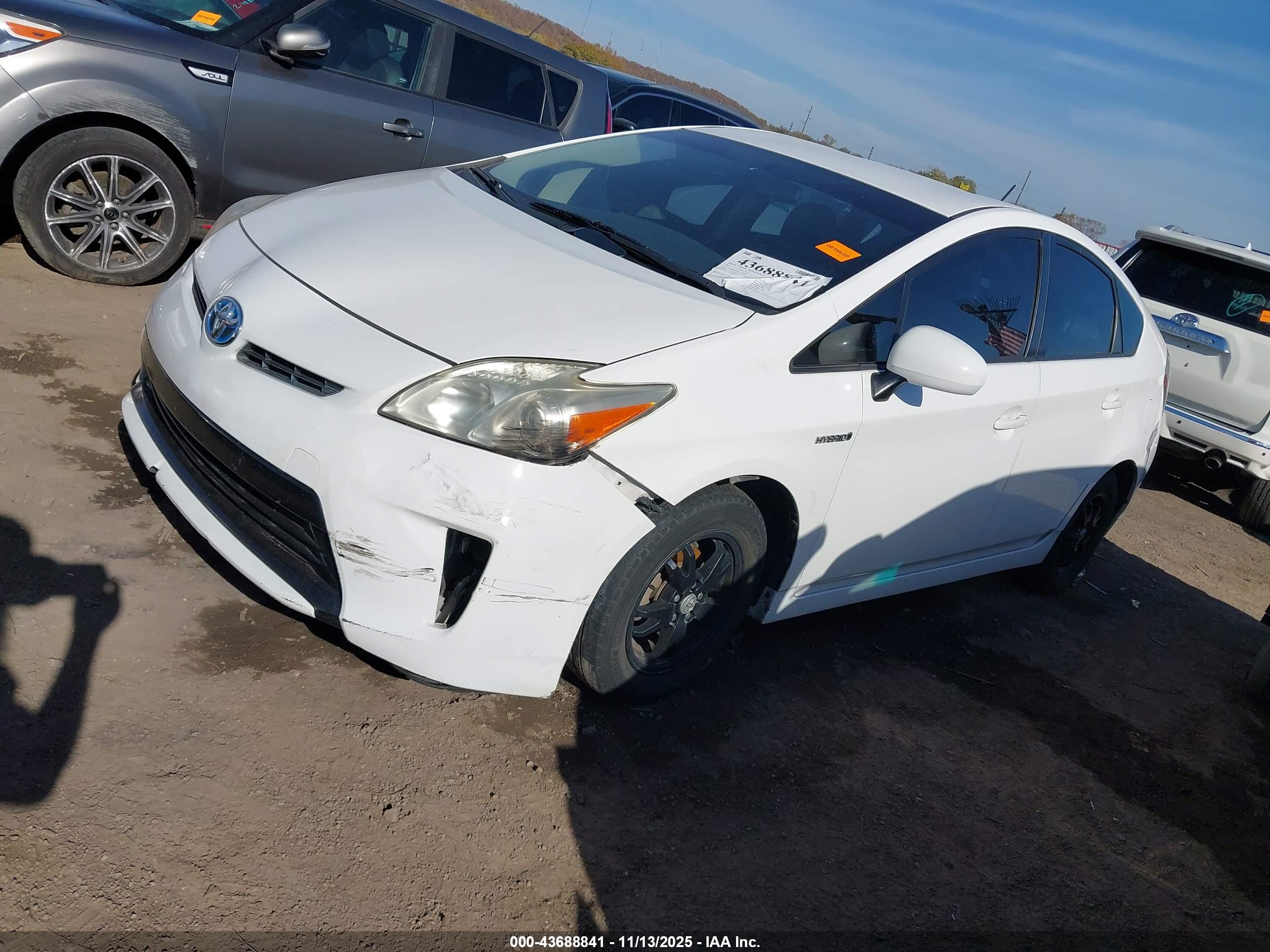 TOYOTA PRIUS image 2