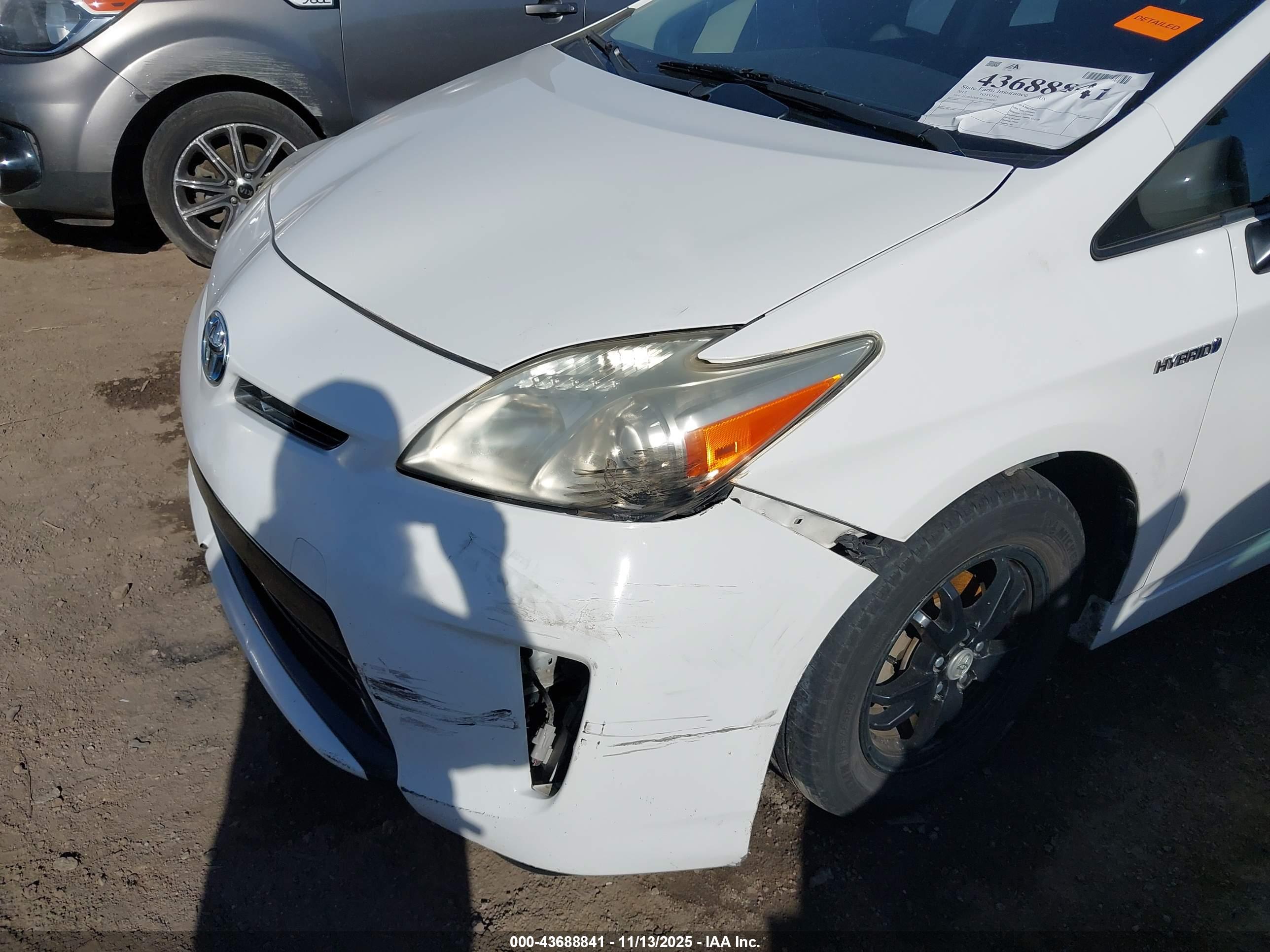 TOYOTA PRIUS image 6