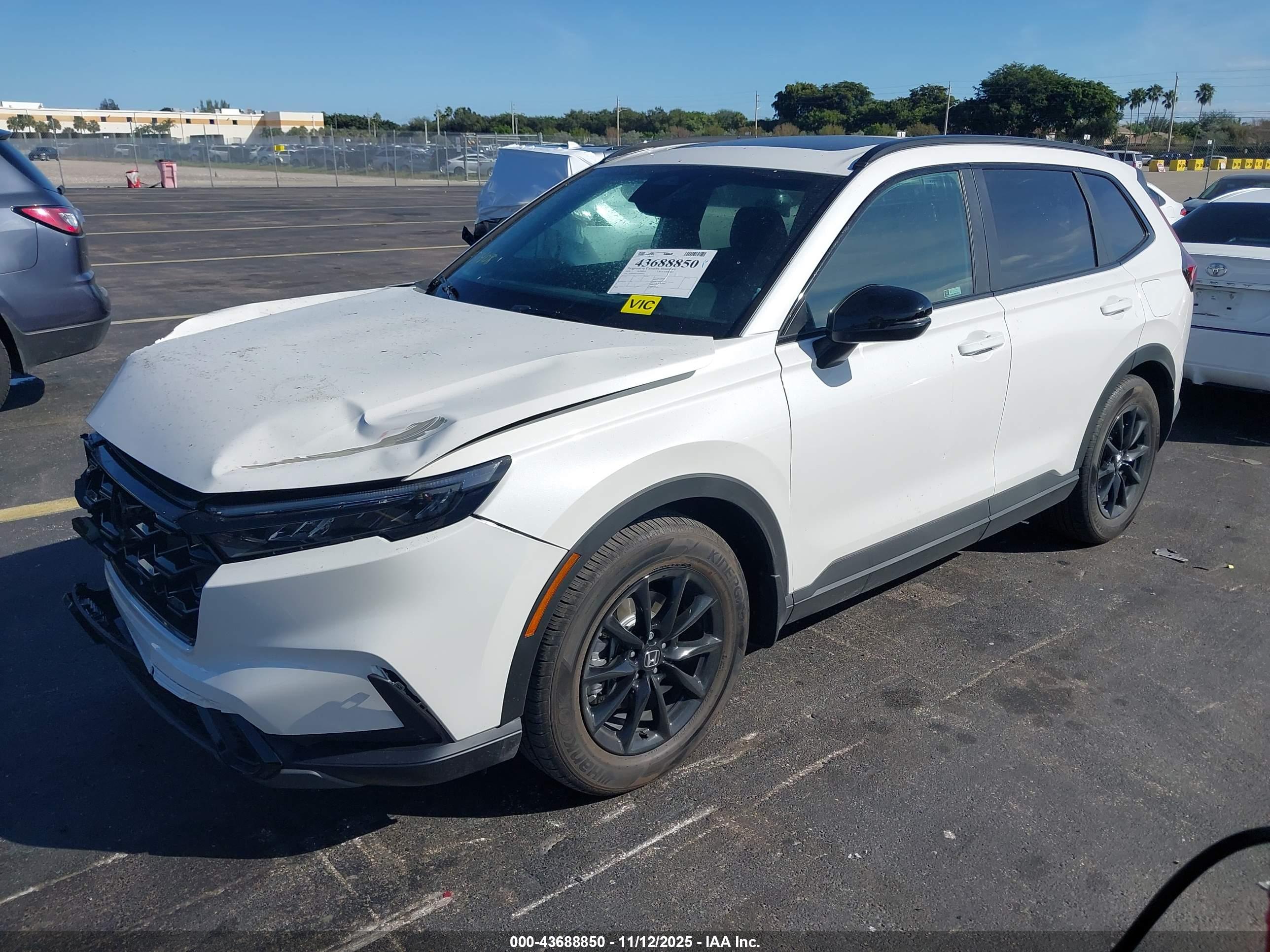 HONDA CR-V image 2
