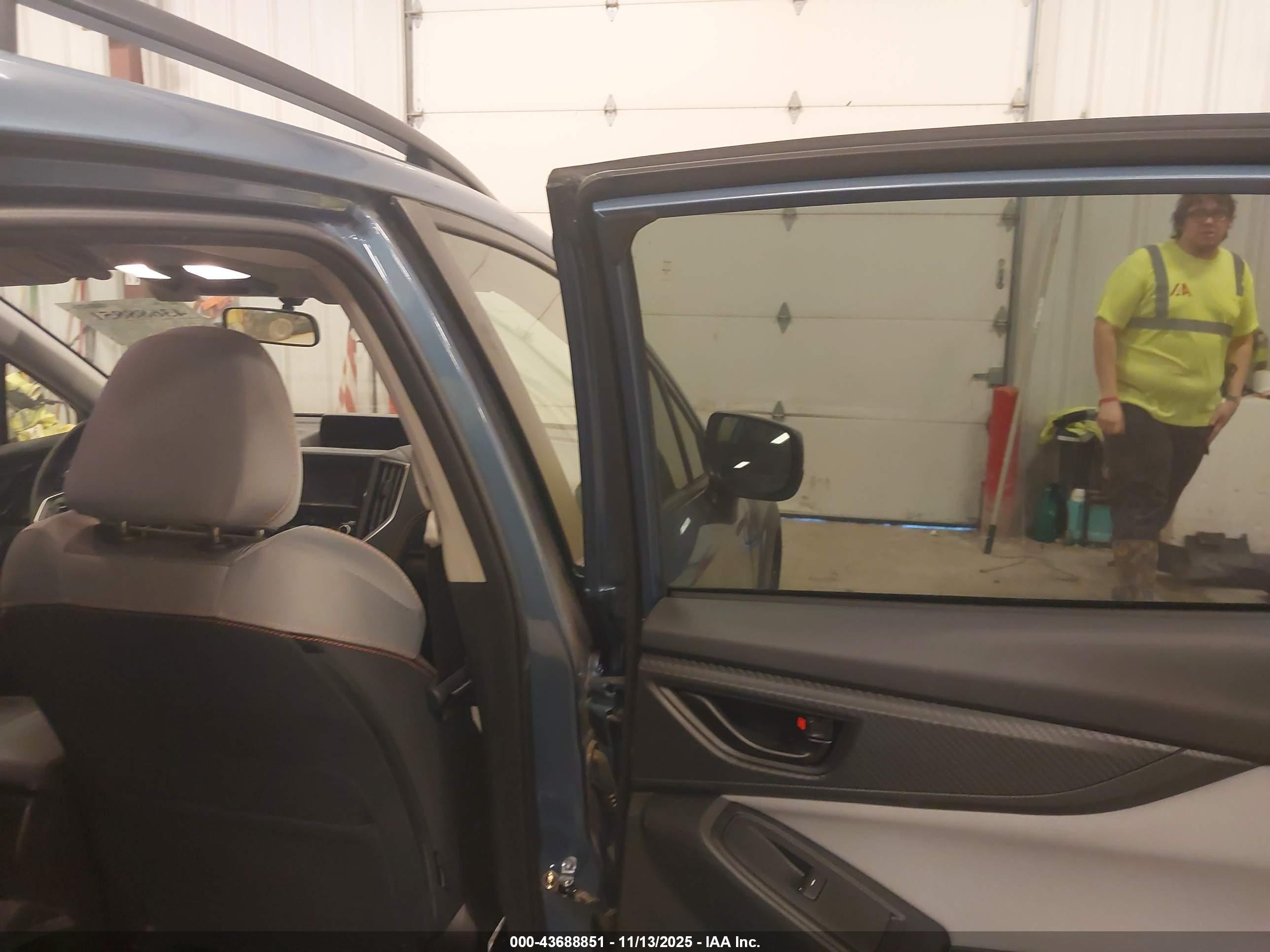 SUBARU CROSSTREK image 8
