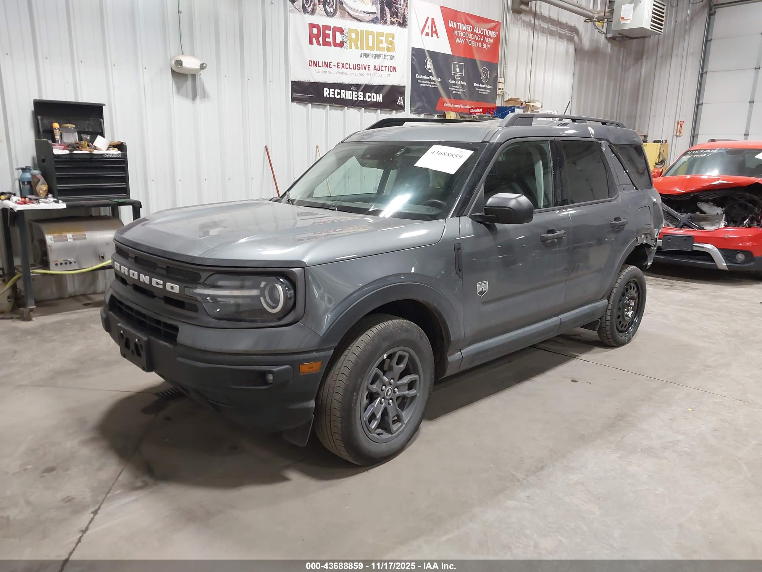 FORD BRONCO image 2