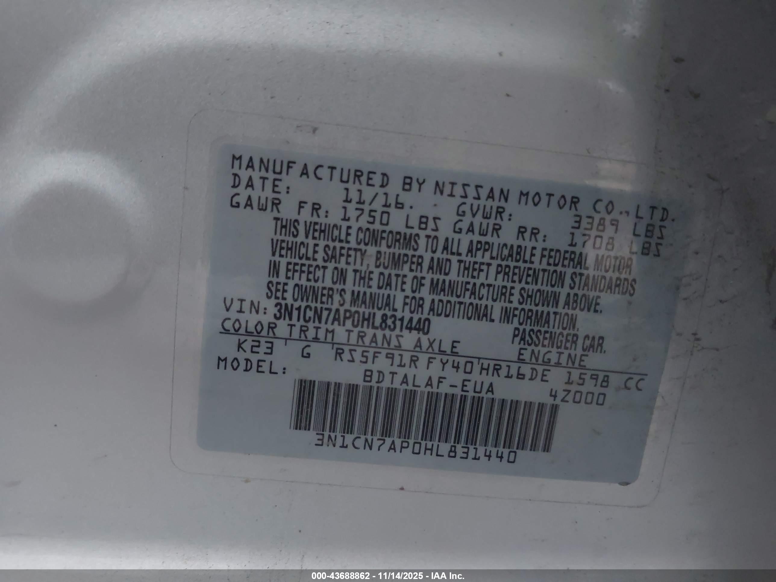 NISSAN VERSA image 9
