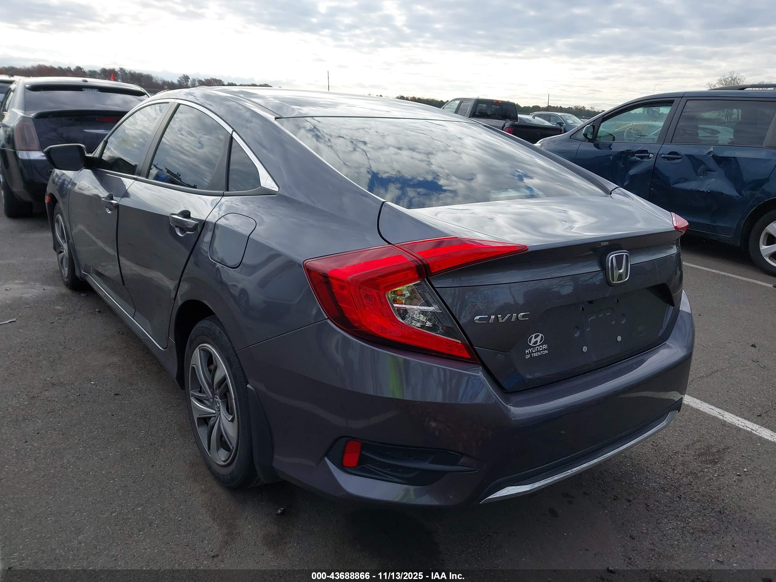 HONDA CIVIC image 3