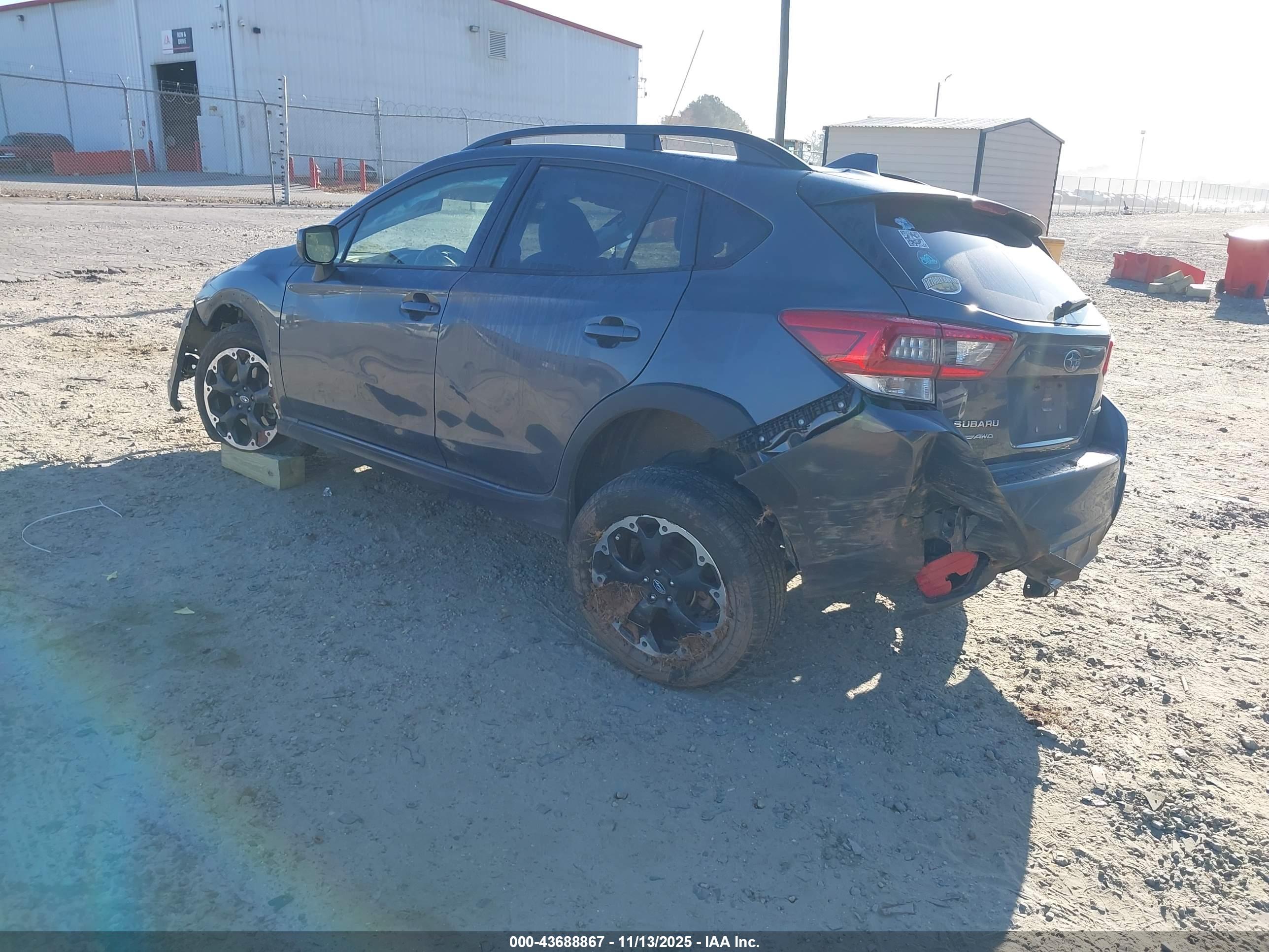 SUBARU CROSSTREK image 3
