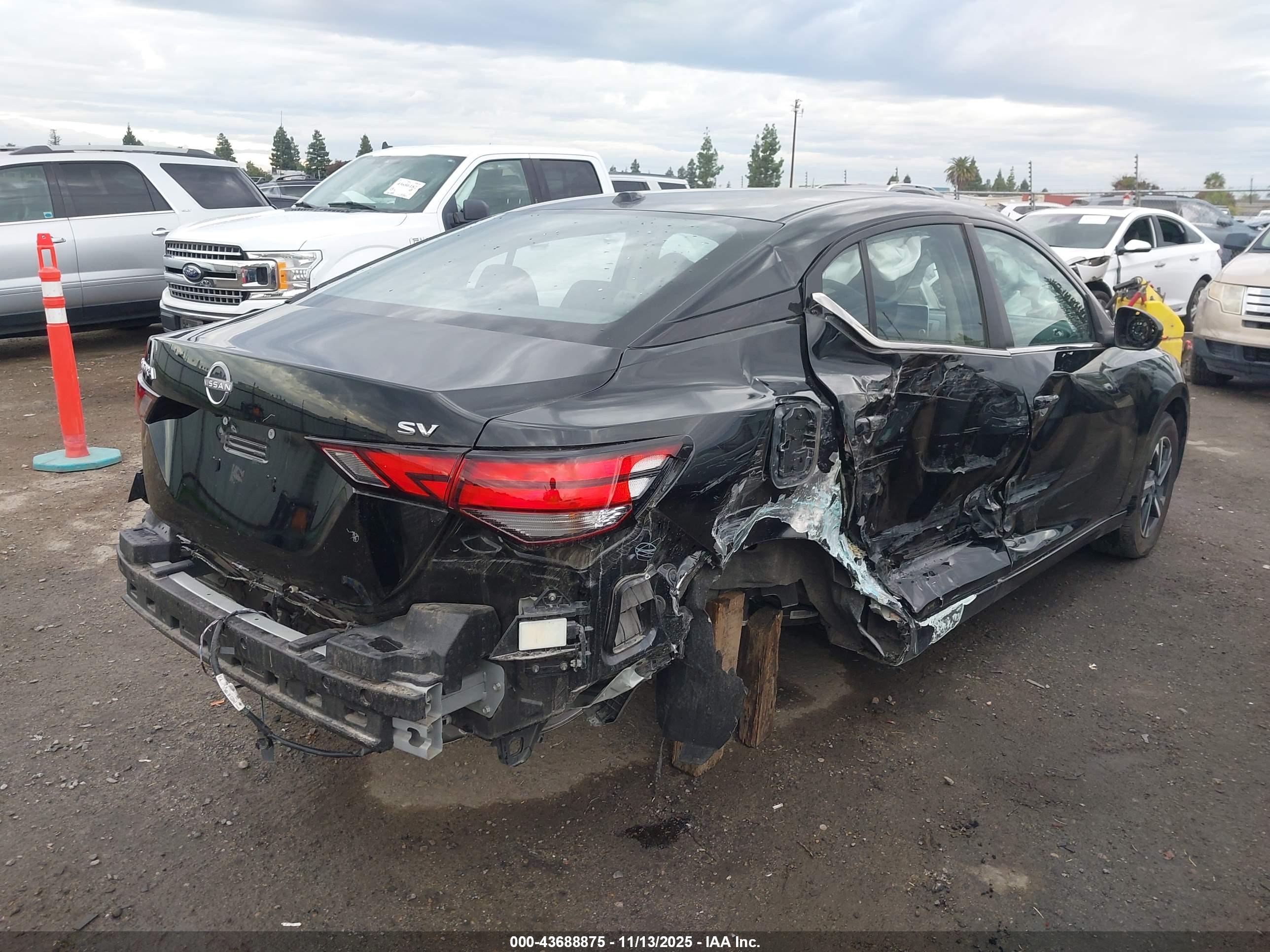 NISSAN SENTRA image 4