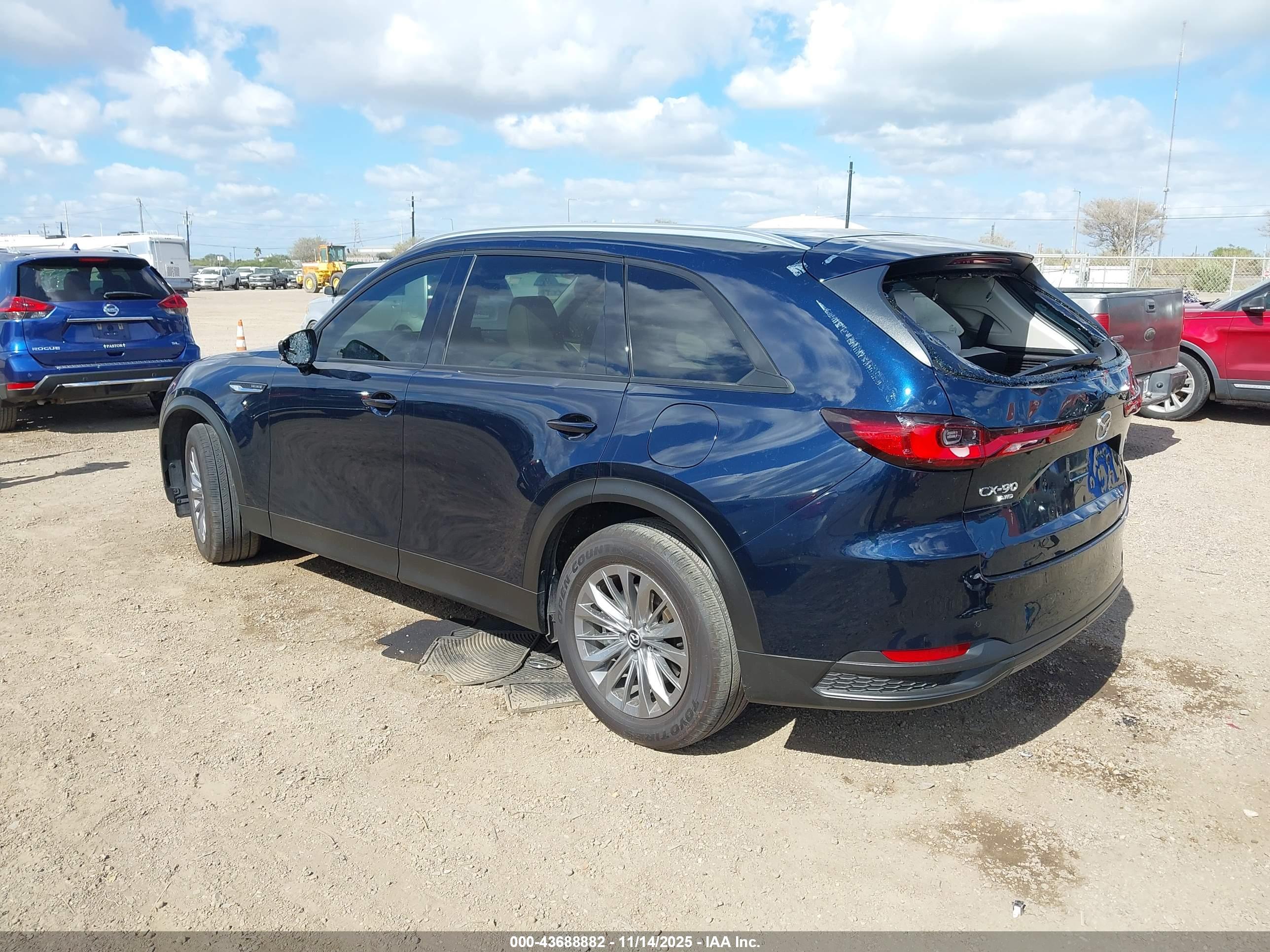MAZDA CX-90 image 3