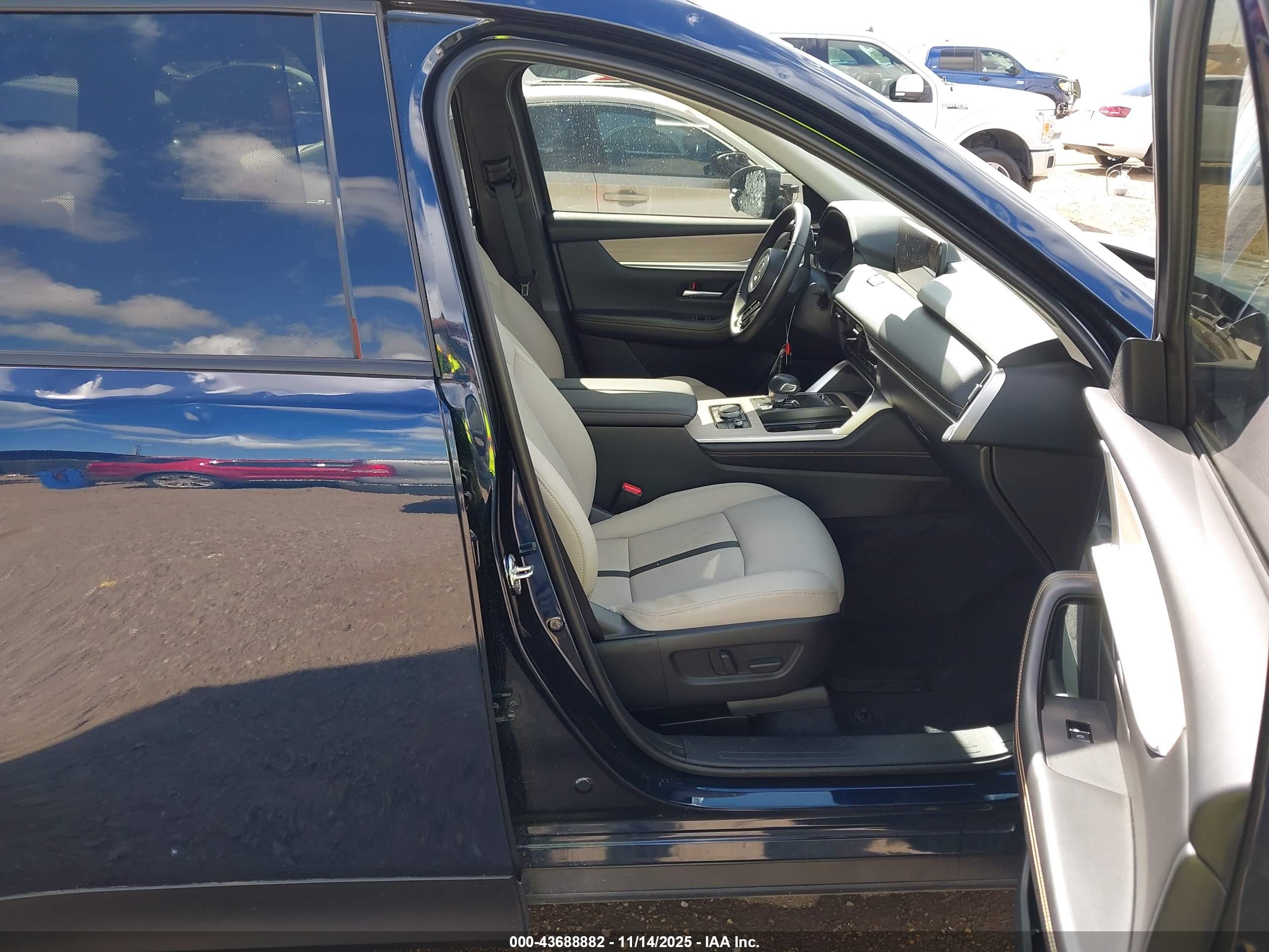 MAZDA CX-90 image 5