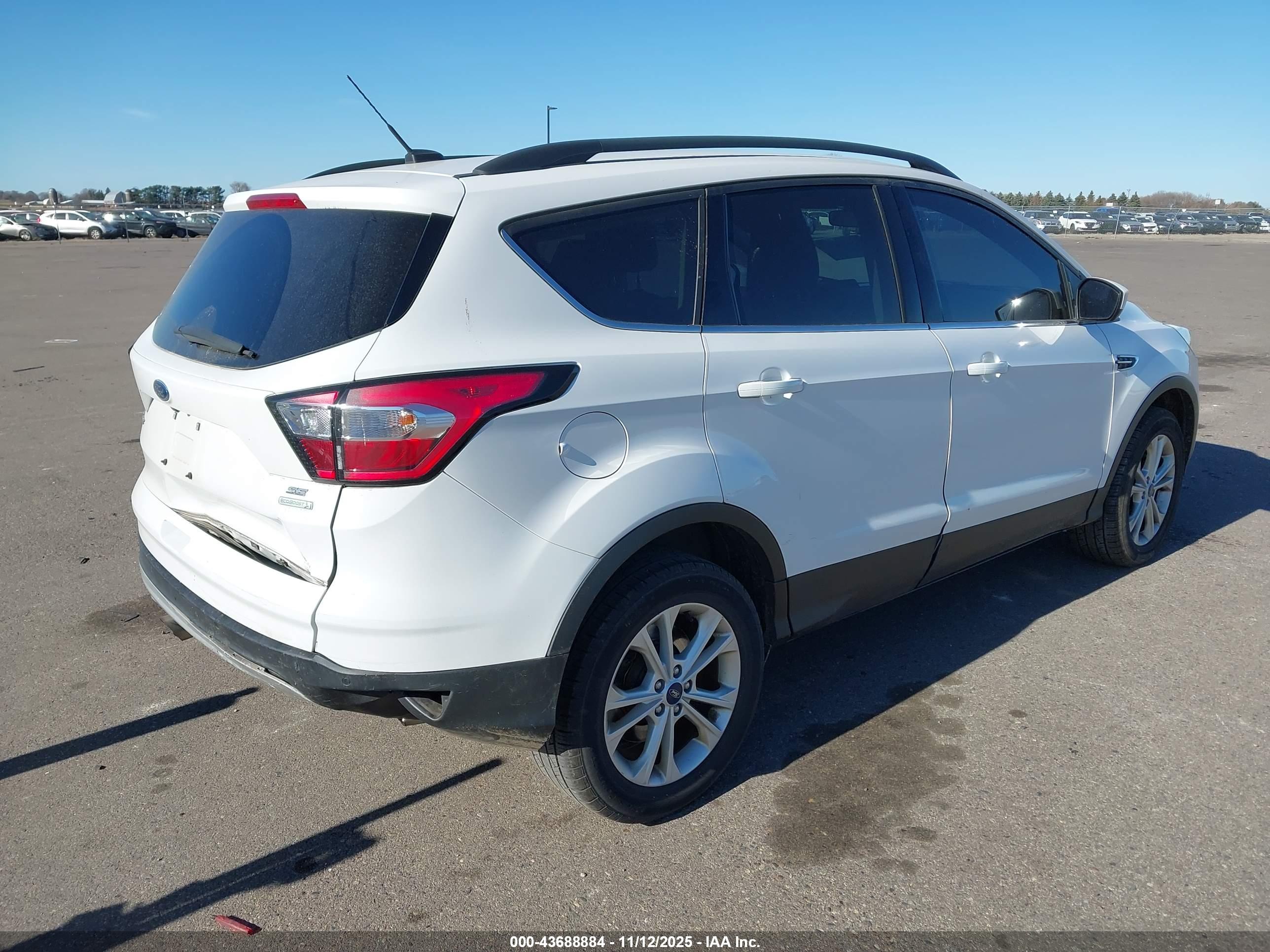 FORD ESCAPE image 4