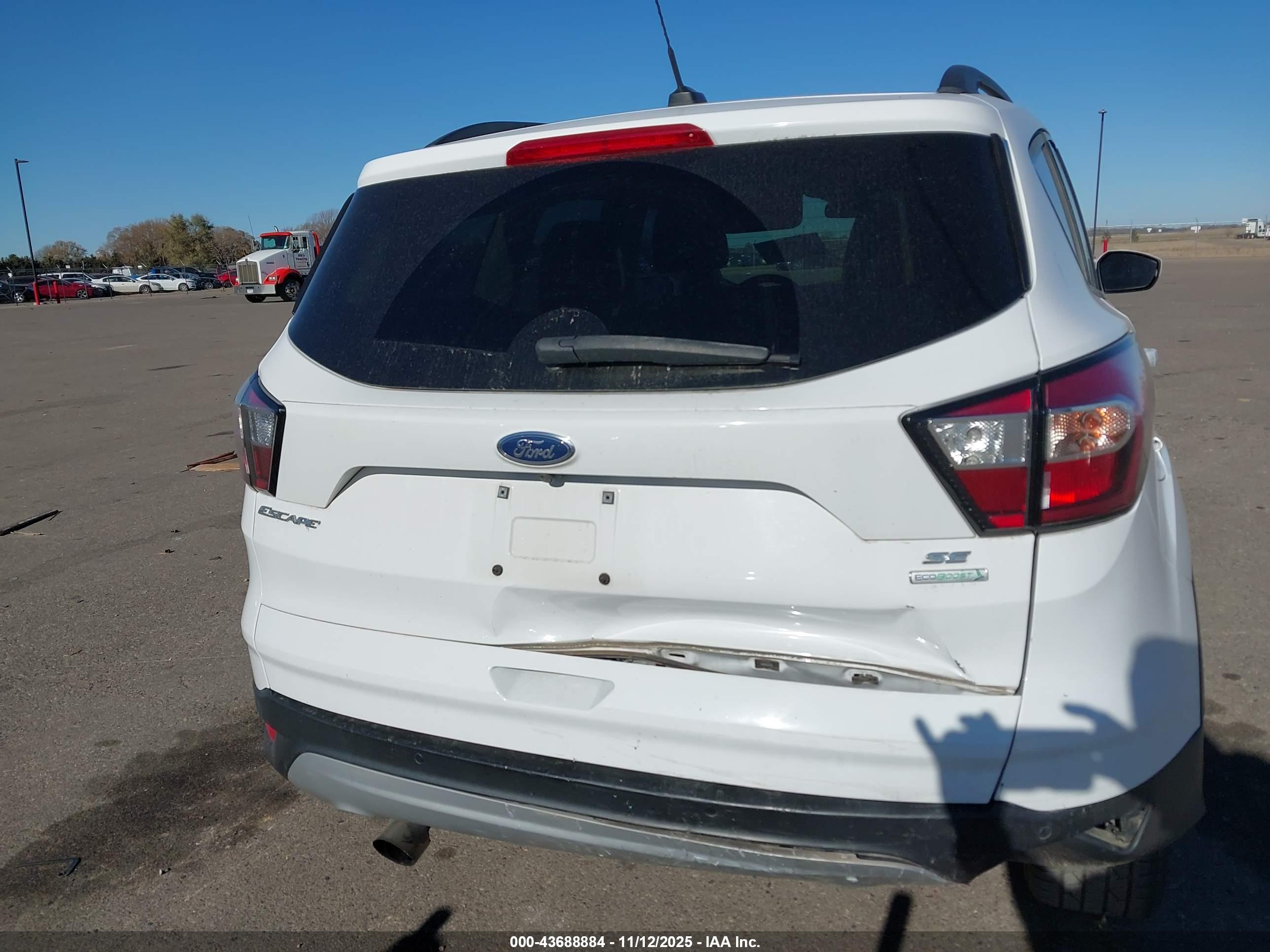 FORD ESCAPE image 6