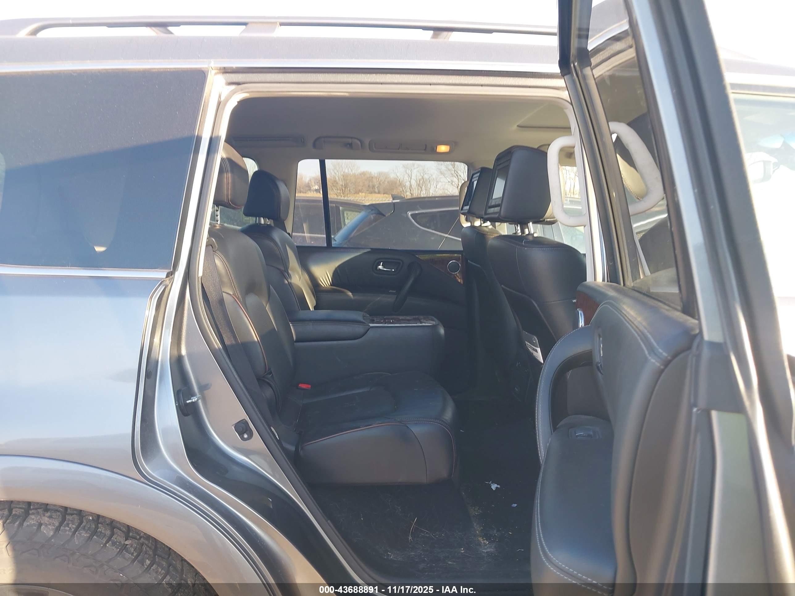 NISSAN ARMADA image 8