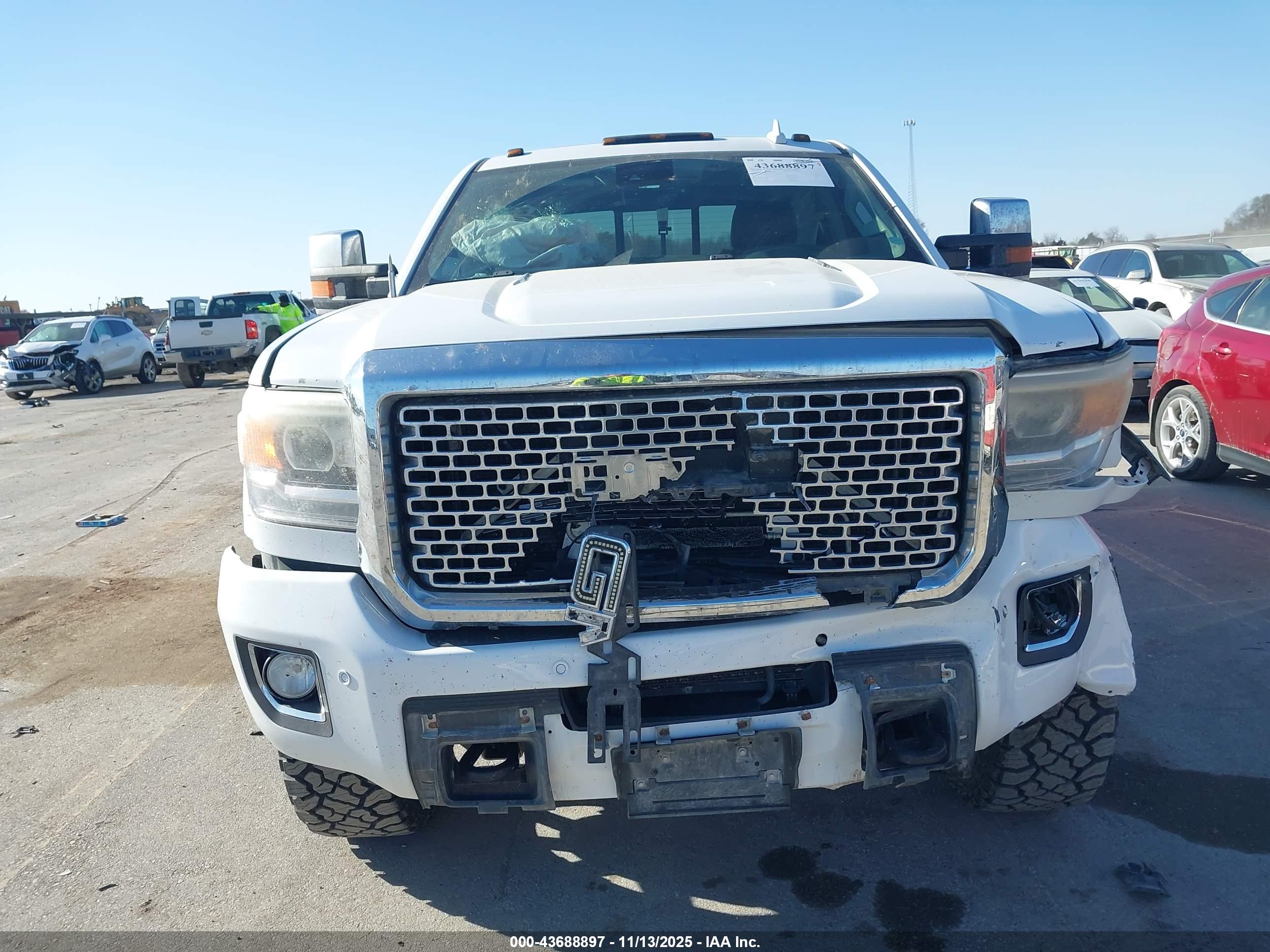 GMC SIERRA image 6