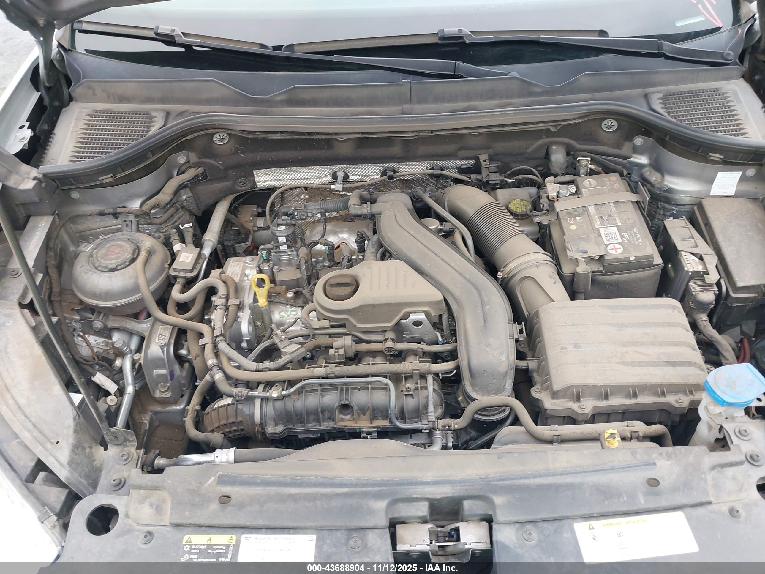 VOLKSWAGEN TAOS image 10